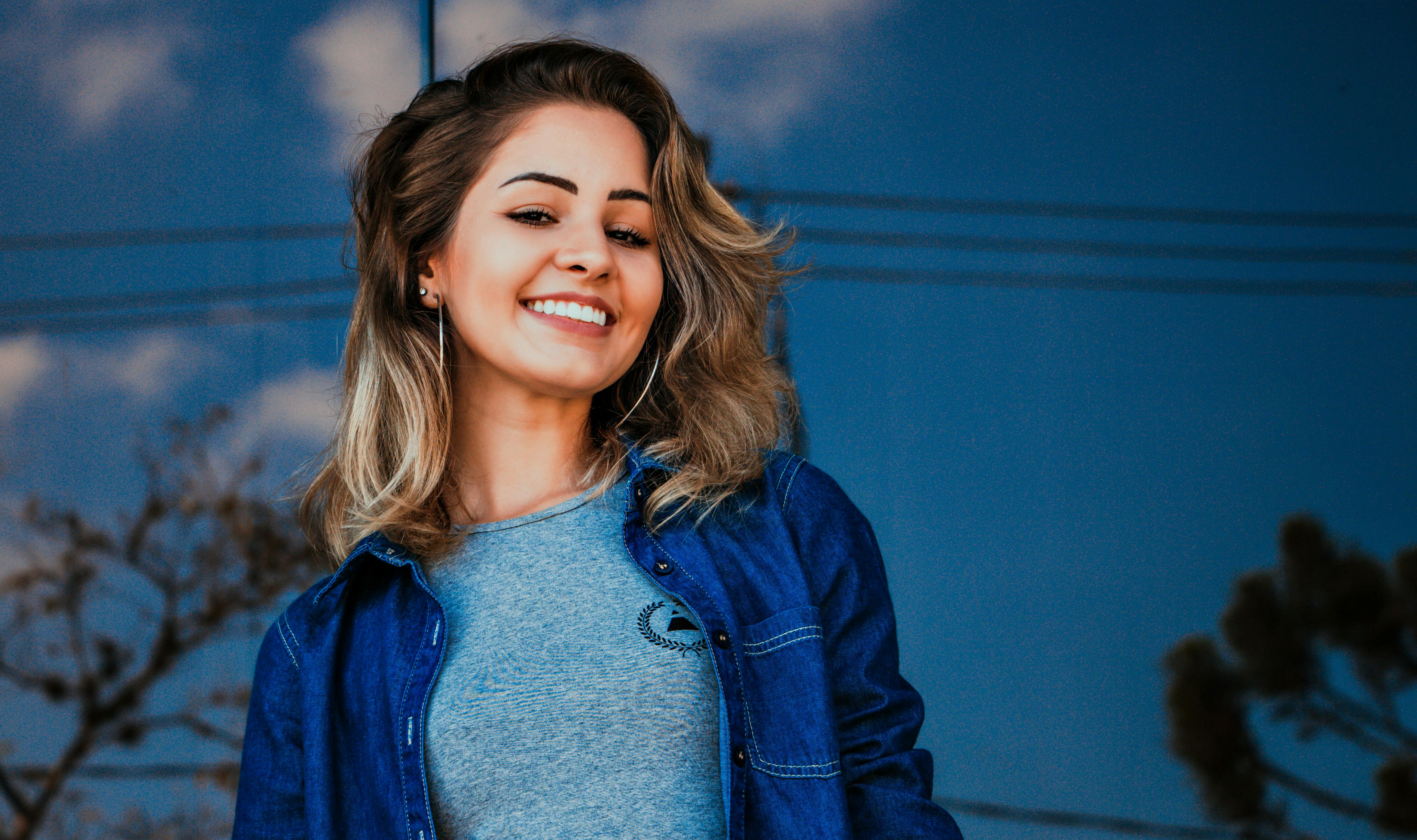 A happy smiling woman | Source: Pexels