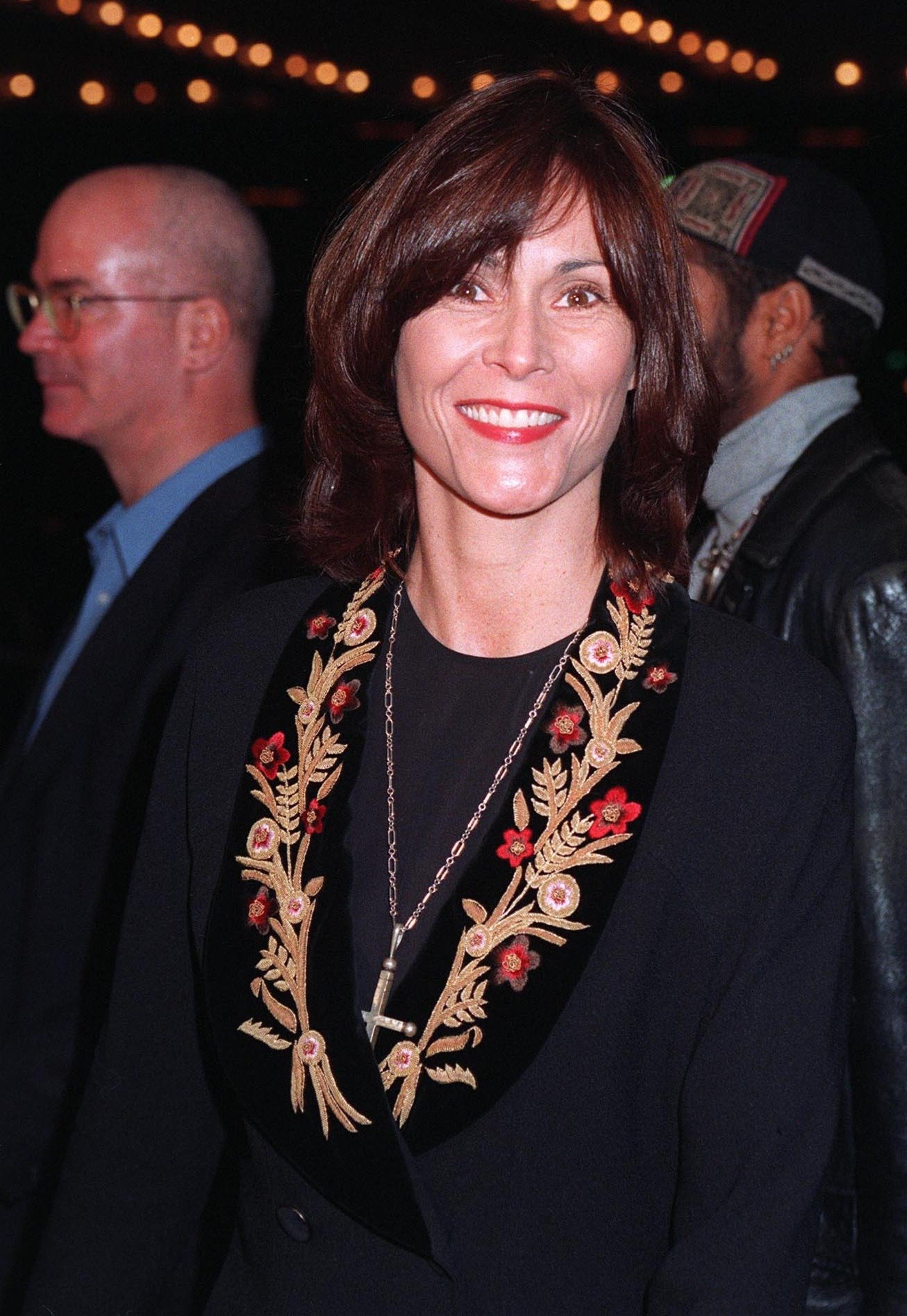 Kate Jackson on the red carpet at the premiere of "One Night Stand" on November 12, 1997 | Source: Shutterstock