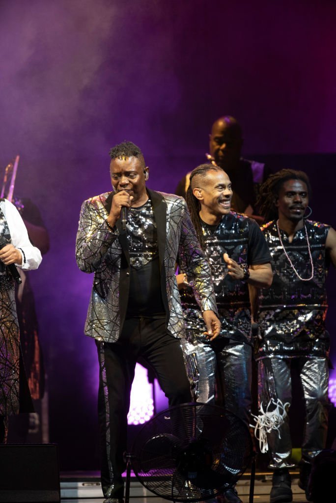 Philip Bailey (L) of Earth, Wind & Fire performing at the Musikfest 2019 at PNC Plaza | Source: Getty Images