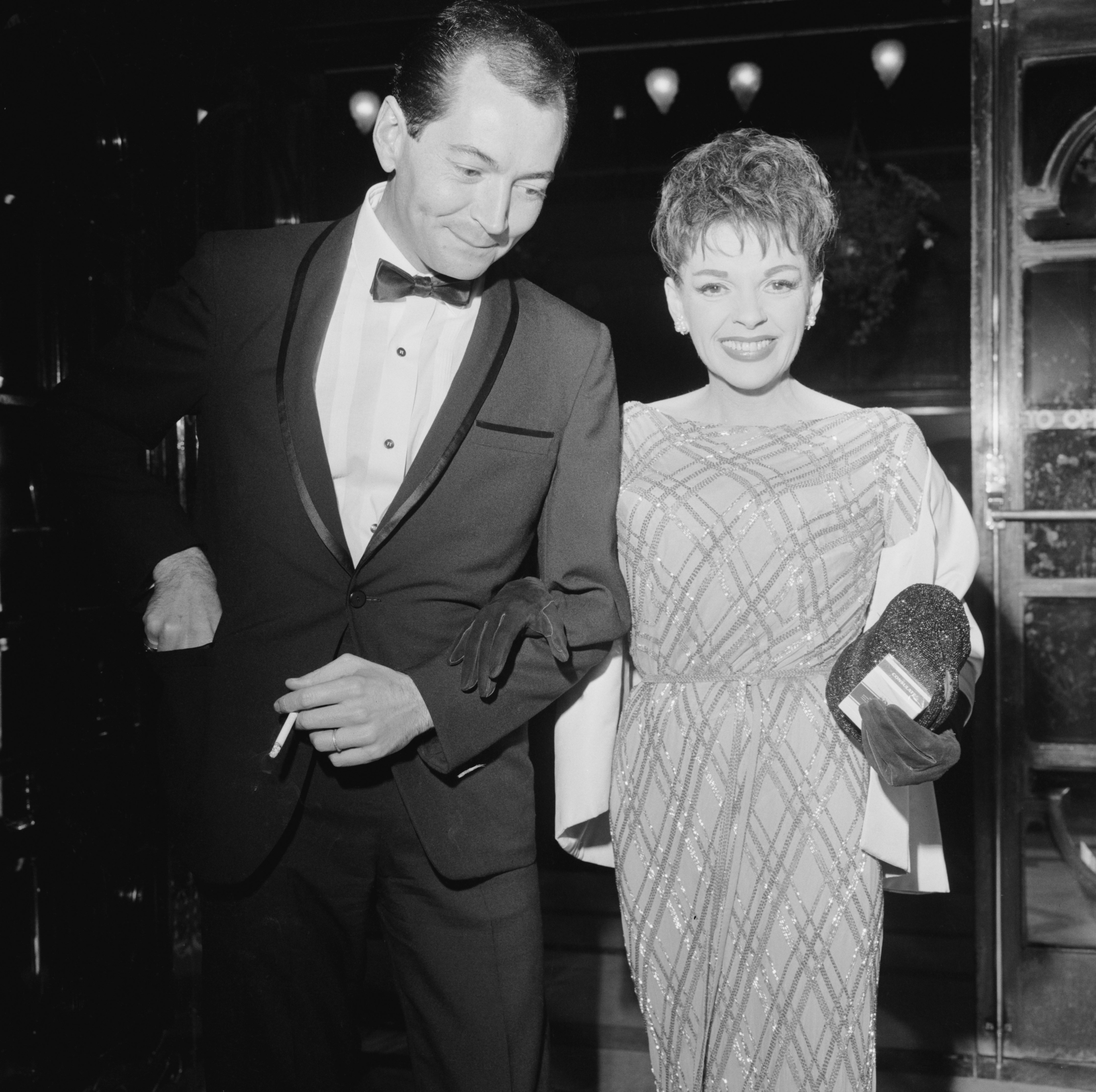 Judy Garland and Mark Herron on July 23, 1964 in London, UK | Source: Getty Images