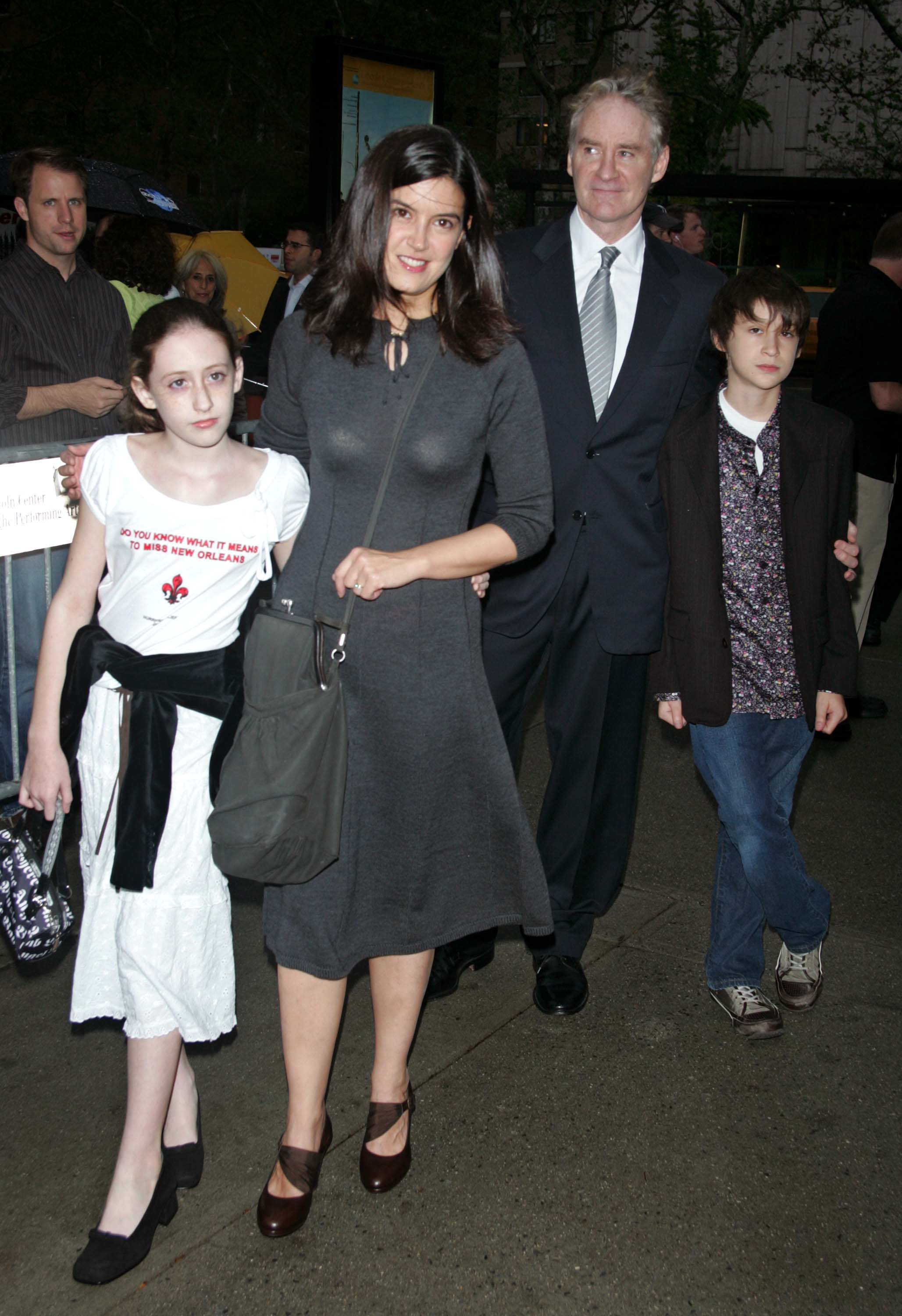 Greta Kline, Phoebe Cates, Kevin Kline and Owen Kline at the New York Film Festival Premiere of "The Squid and the Whale" on September 26, 2005 | Source: Getty Images