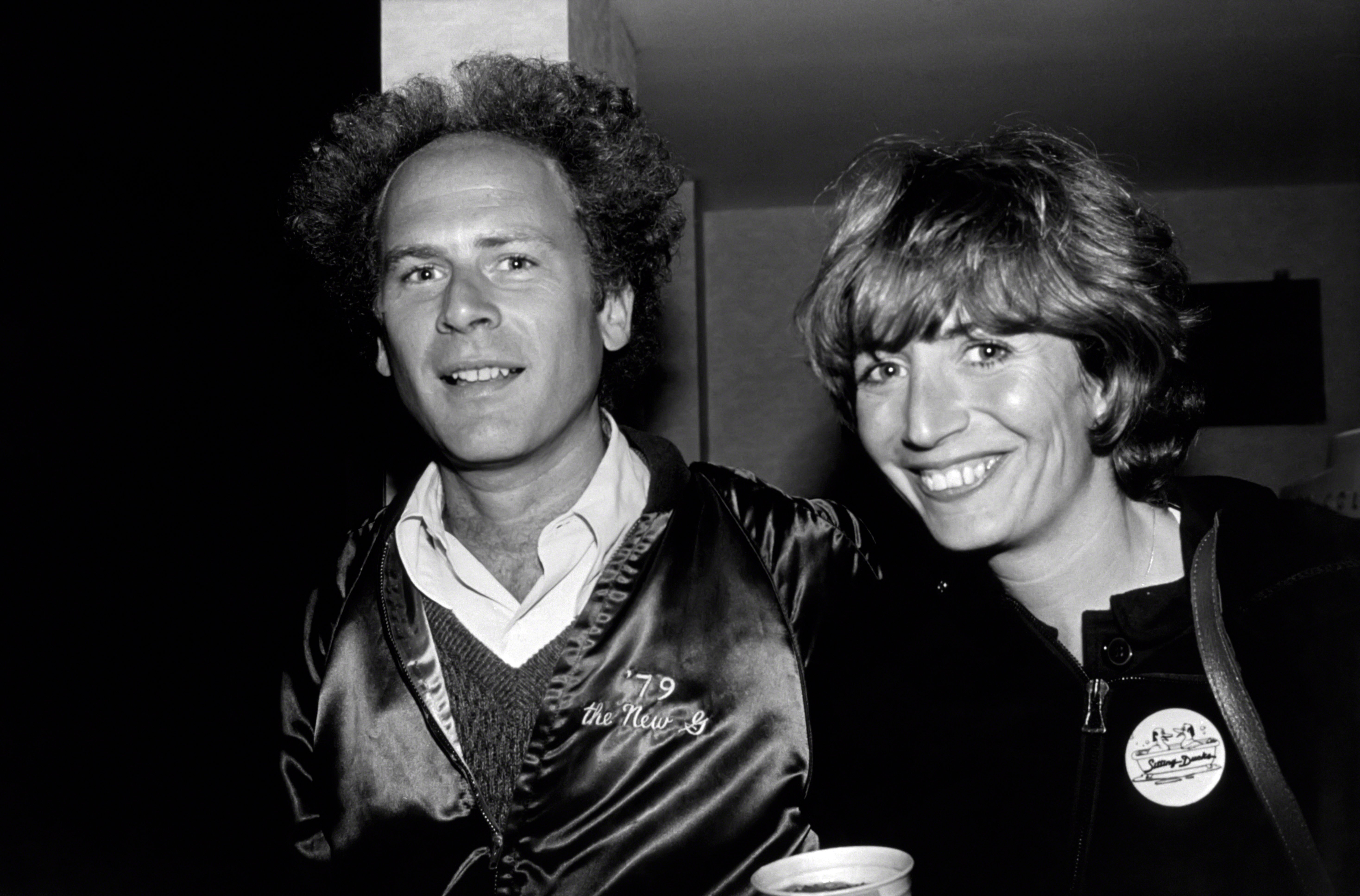 Art Garfunkel and Penny Marshall circa 1980 in New York City | Source: Getty Images