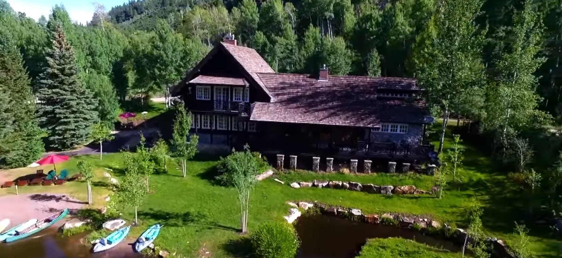 Kevin Costners Anwesen in Aspen, Colorado. | Quelle: Youtube/CNBCMakeIt