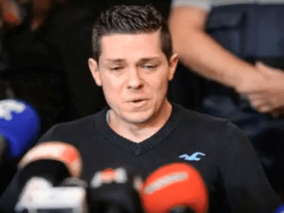 Jonathan Daval devant des micros de medias | Youtube/Secret Interne