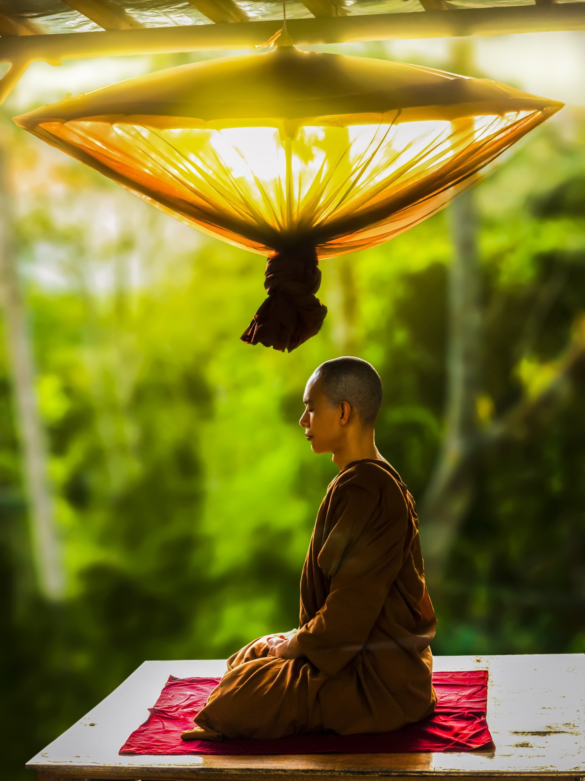 Photo of a monk meditating | Photo: Pexels