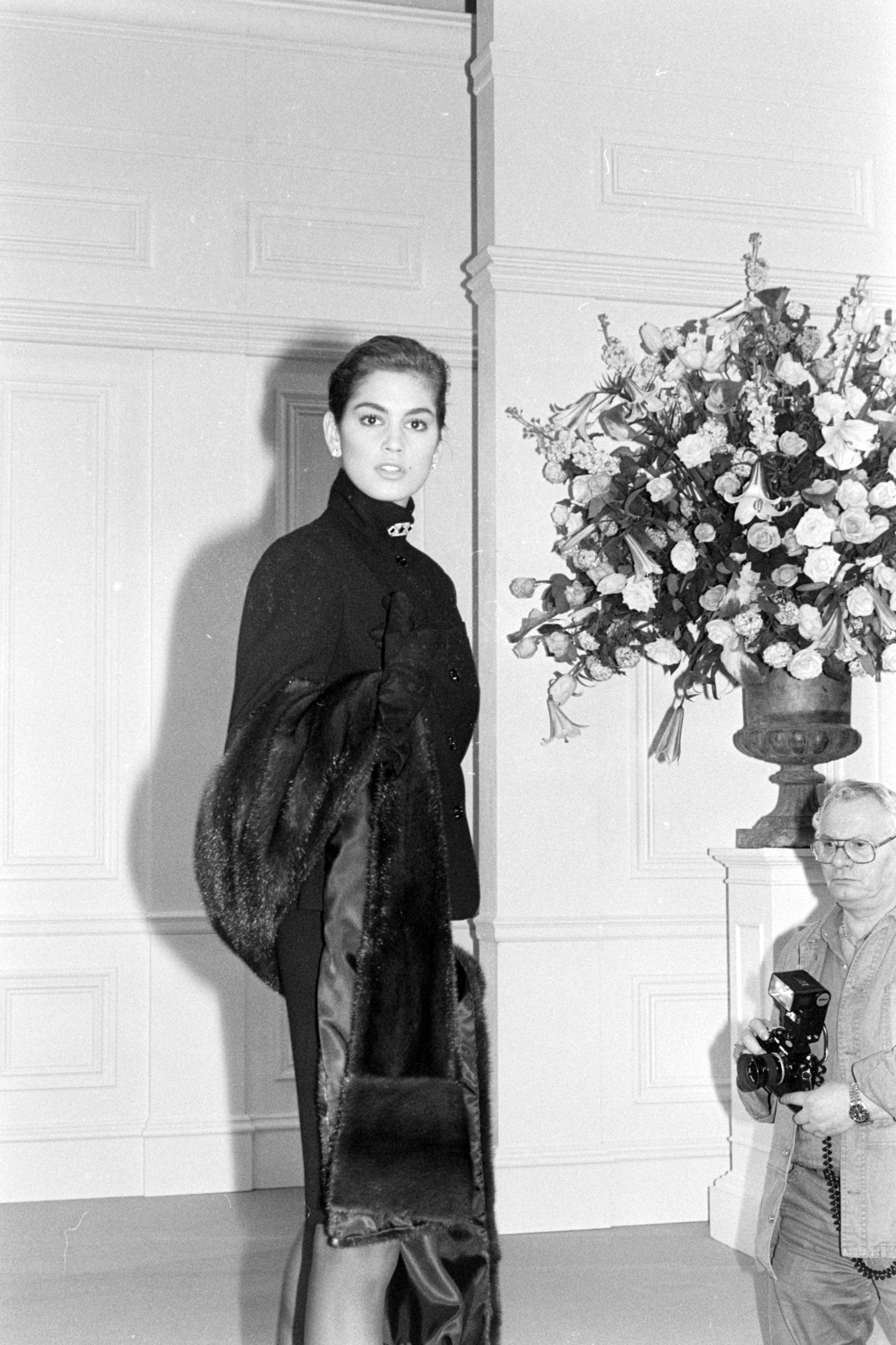 Cindy Crawford at the Ralph Lauren Fall 1987 Ready to Wear Fashion Show on April 8, 1987 | Source: Getty Images