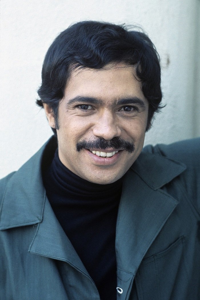 Late actor Reni Santoni photographed on the set of the drama series "The Rookies," on which he was cast as a guest in 1975. I Image: Getty Images.