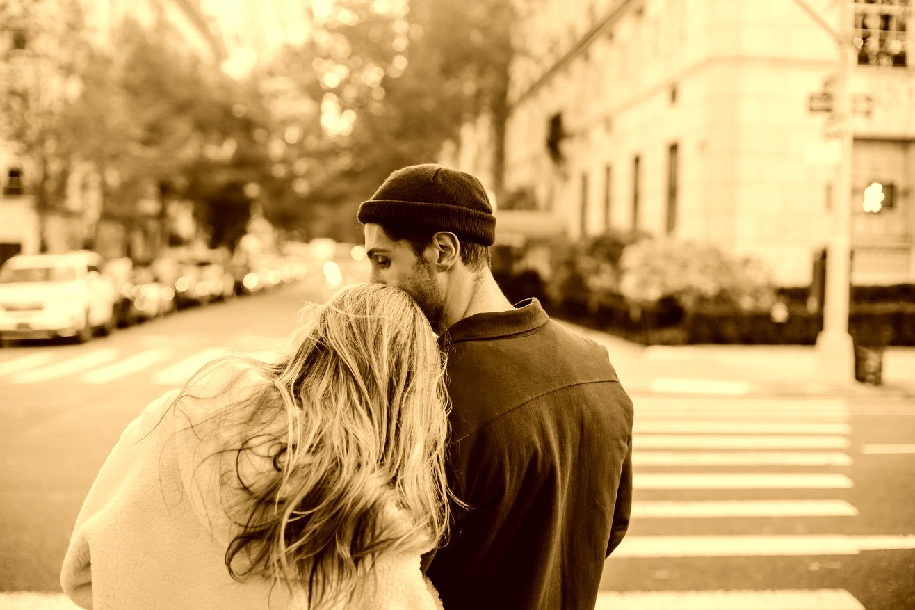 Frankie and his wife met on that same crosswalk over 40 years ago. | Source: Pexels