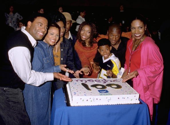 Casts of popular Tv series "Moesha" celebrating the 100Th Episode Of The Comedy Series | Photo: Getty Images