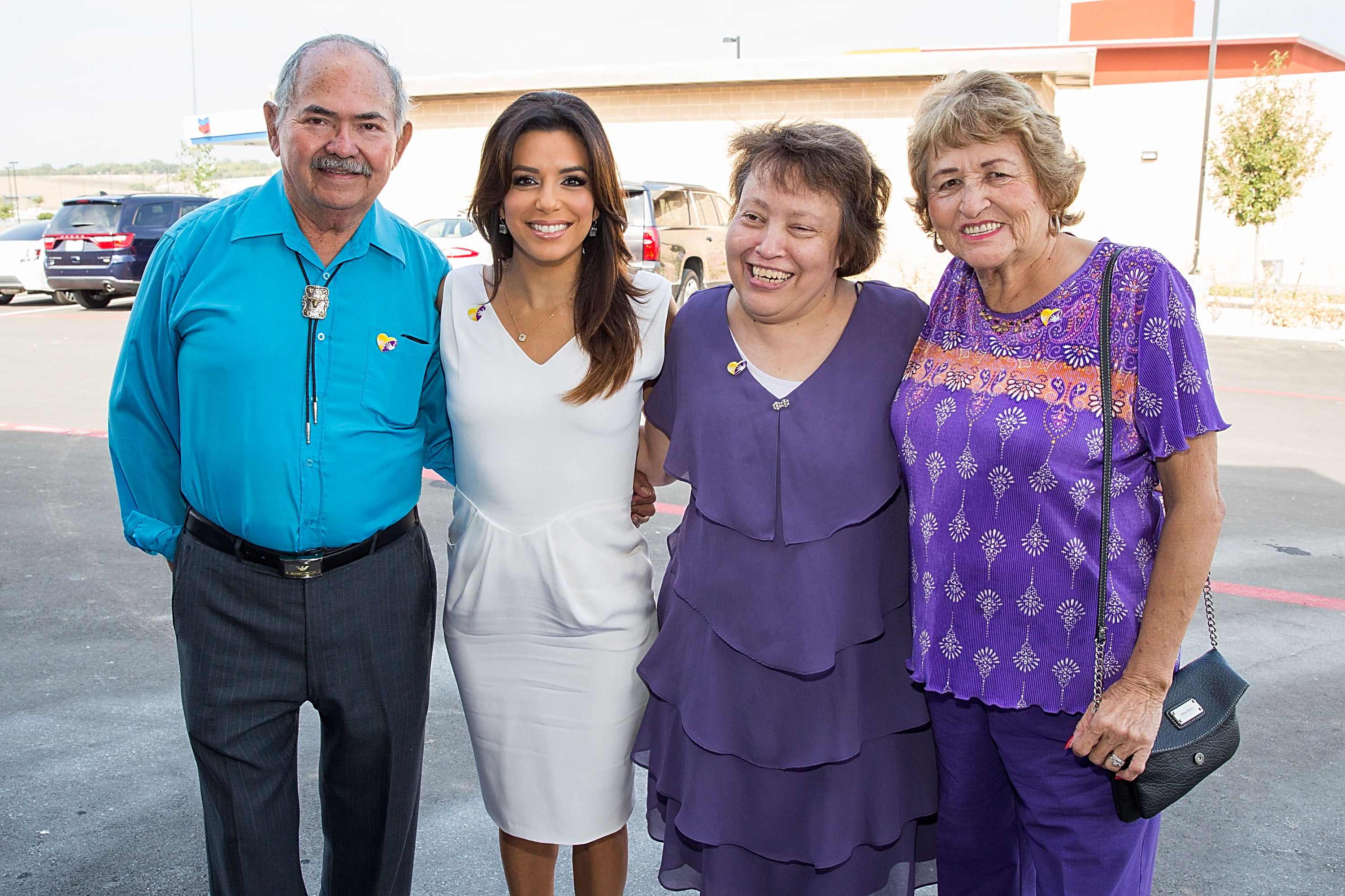 Enrique Longoria, Jr., Eva, Liza, and Ella Longoria on October 30, 2014 in San Antonio, Texas | Source: Getty Images
