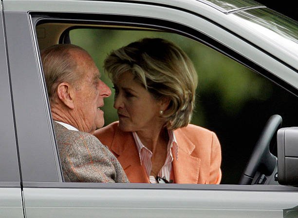 Le prince Philip et la Comtesse de Mountbatten | Photo : Getty Images