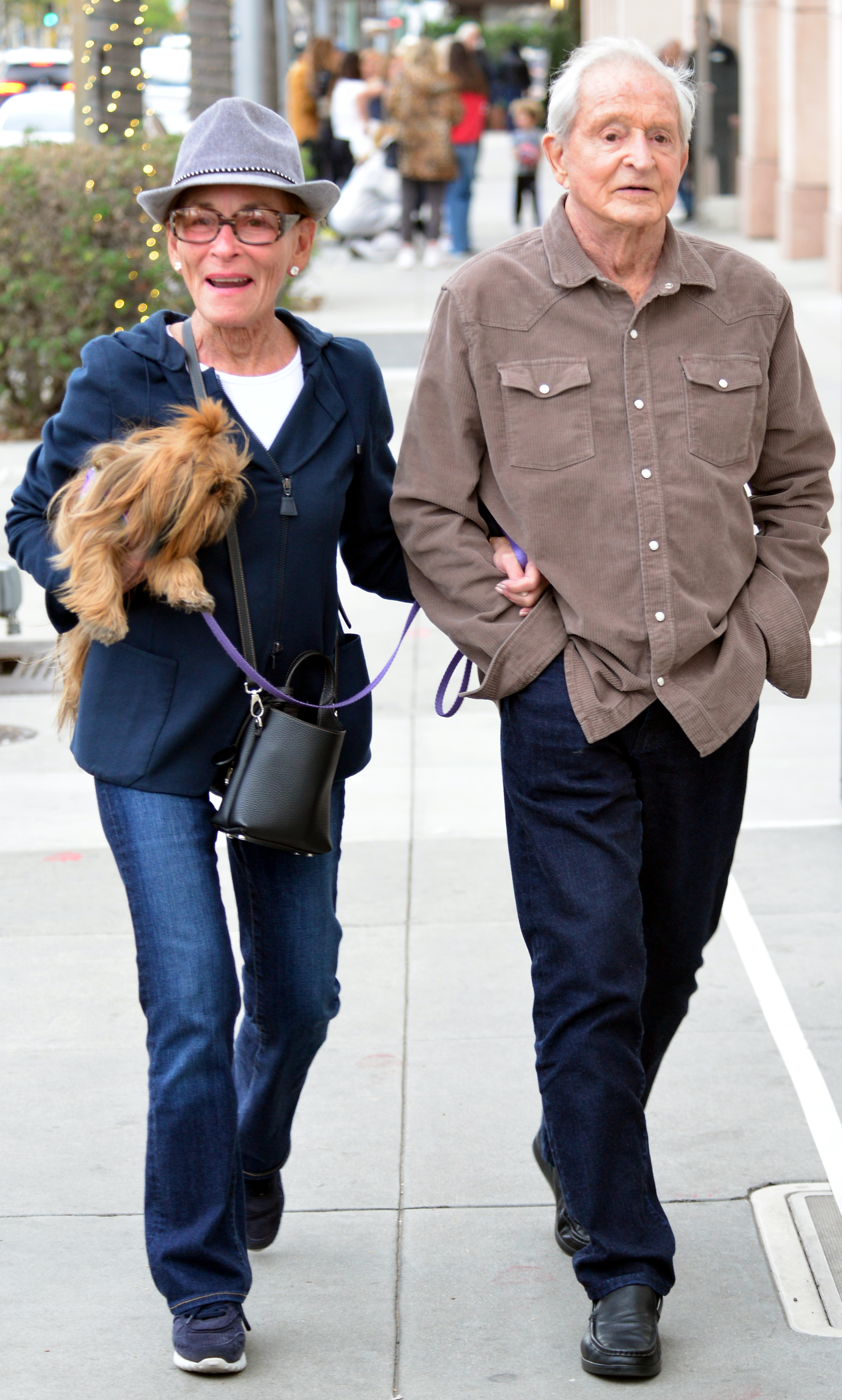 TV star takes a walk with her husband | Getty Images