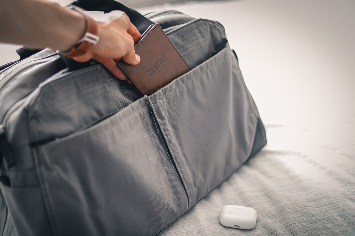 Jack packed everything for the trip except his cell phone | Source: Unsplash