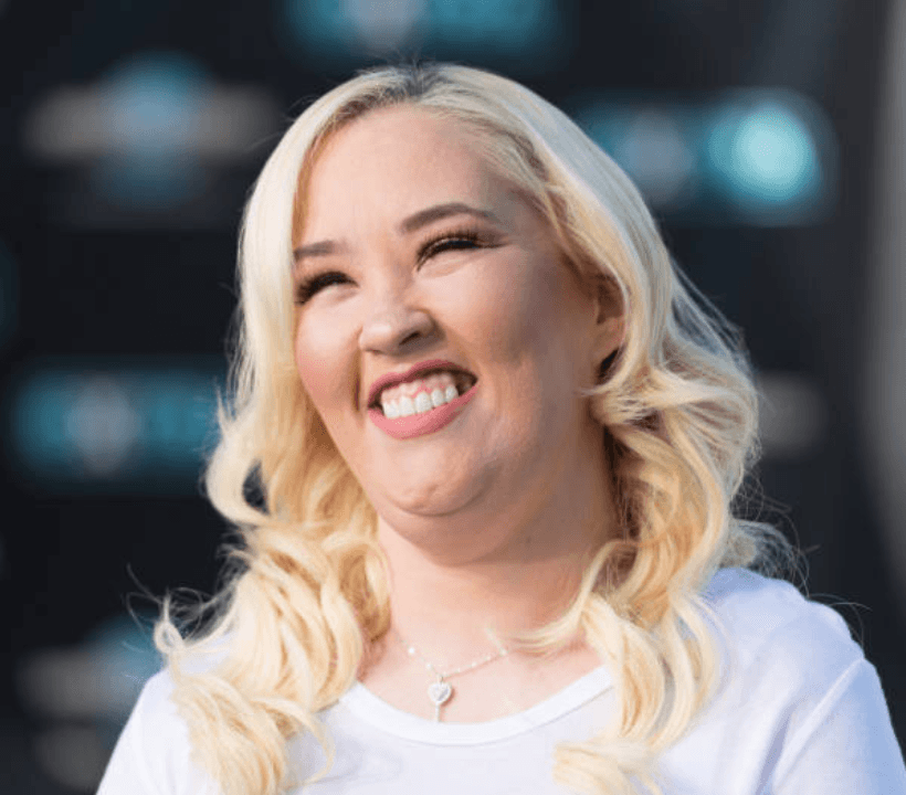 June "Mama June" Shannon visits "Extra" for an event at Universal Studios Hollywood, on January 11, 2018, California | Photo: Getty Images.