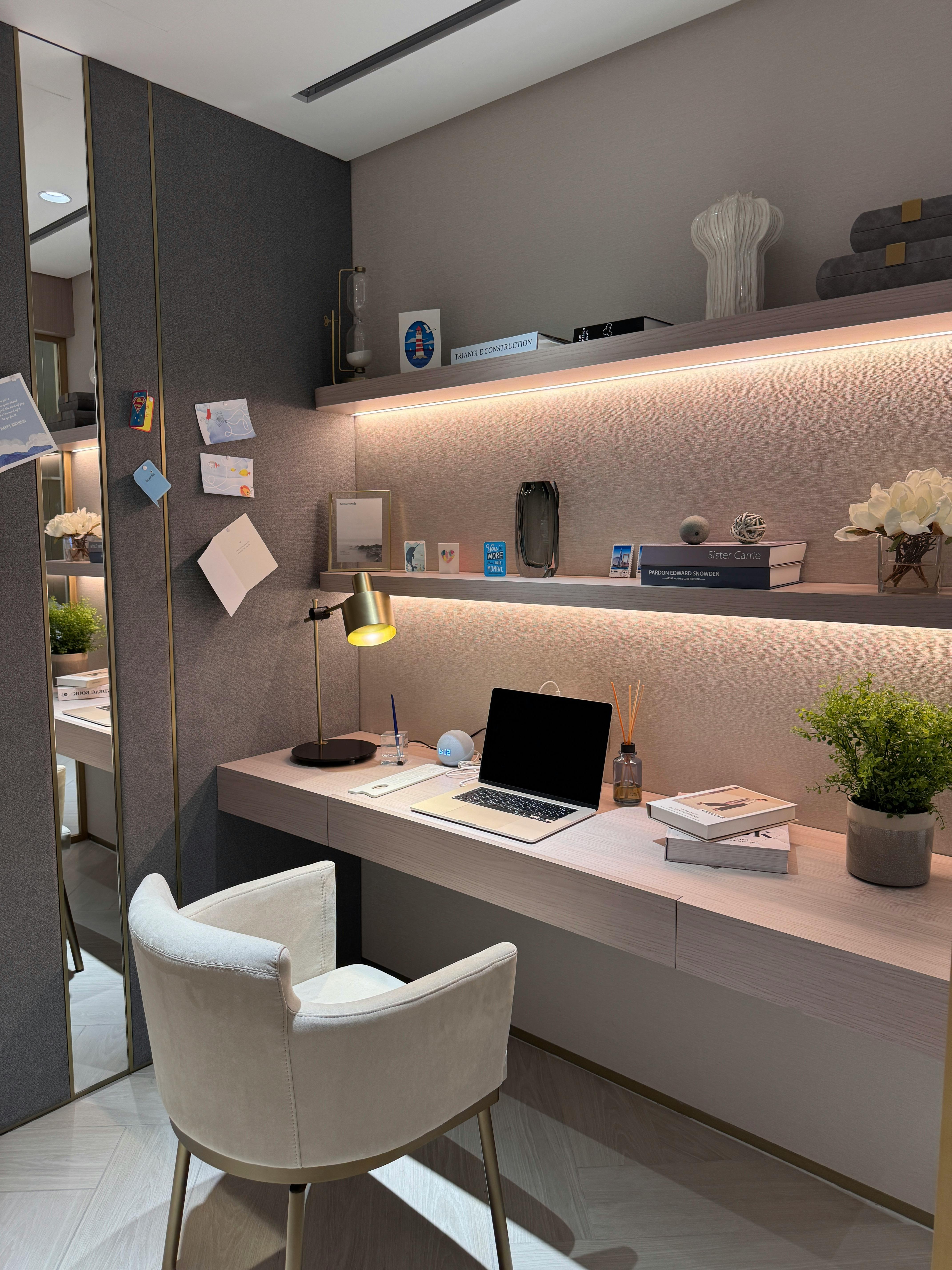 A nicely-designed working space | Source: Pexels