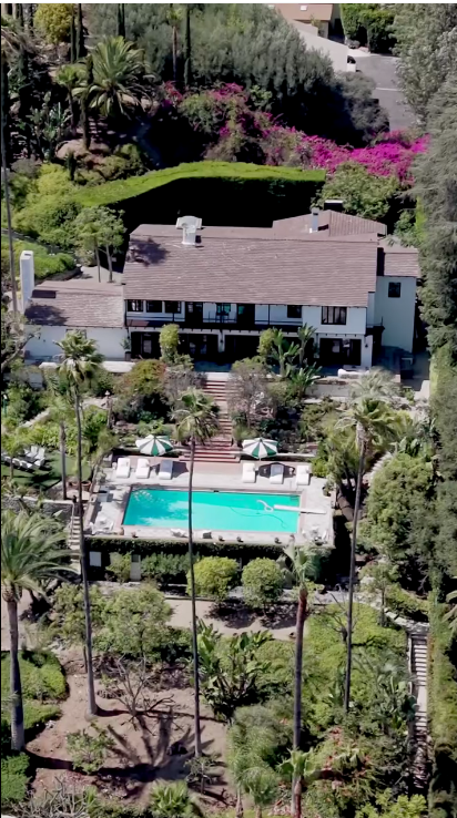 The property has fantastic view in one of the best areas of Los Angeles, but it has enough privacy thanks to gates and trees that will feel normal to most people. | Source: Instagram/weahomes