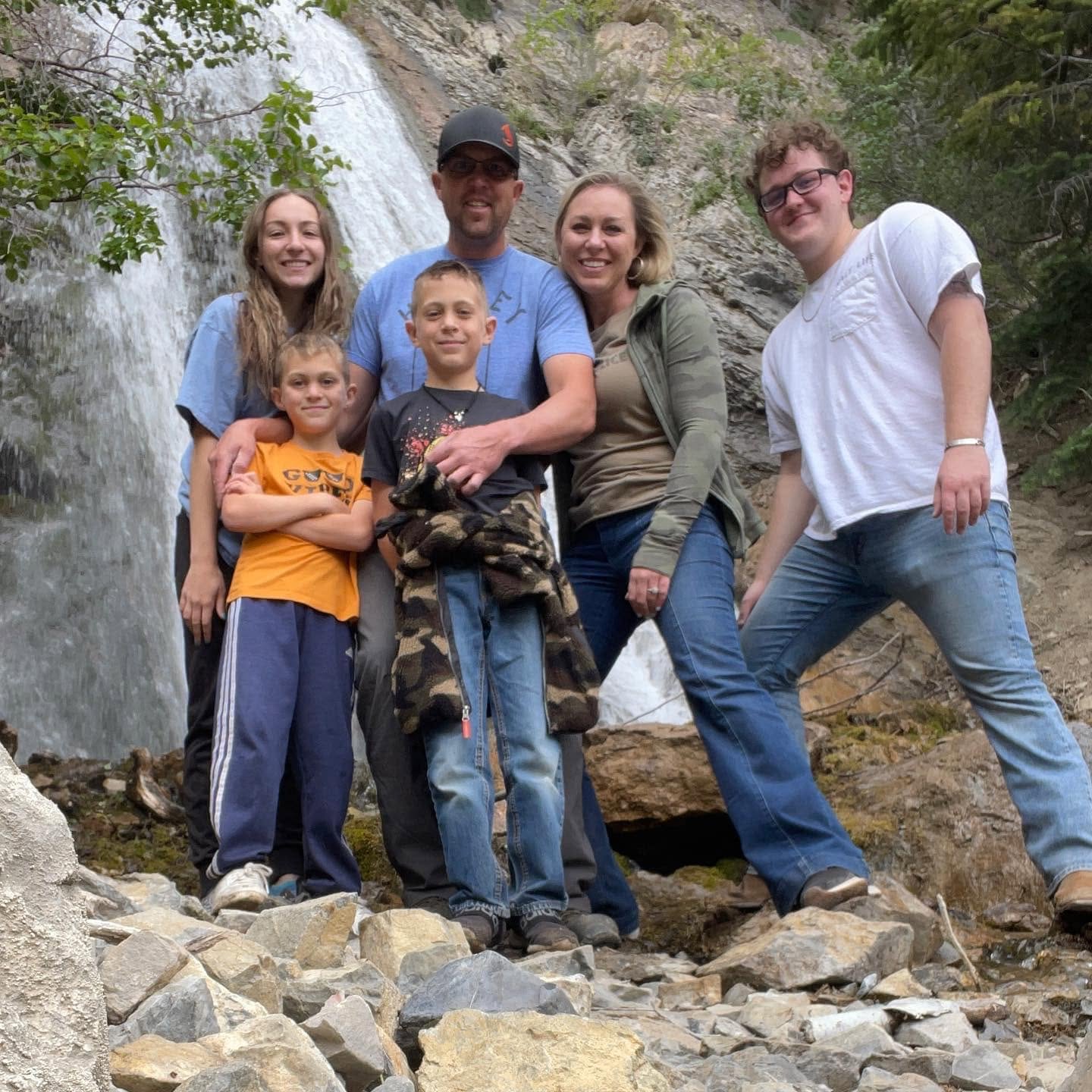 The Longs built their family life around shared adventures, often spending time outdoors and returning to Vernal to help on the family ranch. Relatives said they were rarely separated, with each outing reflecting the close bond they carried into everyday life. | Source: Facebook/Katrina Gubler Long