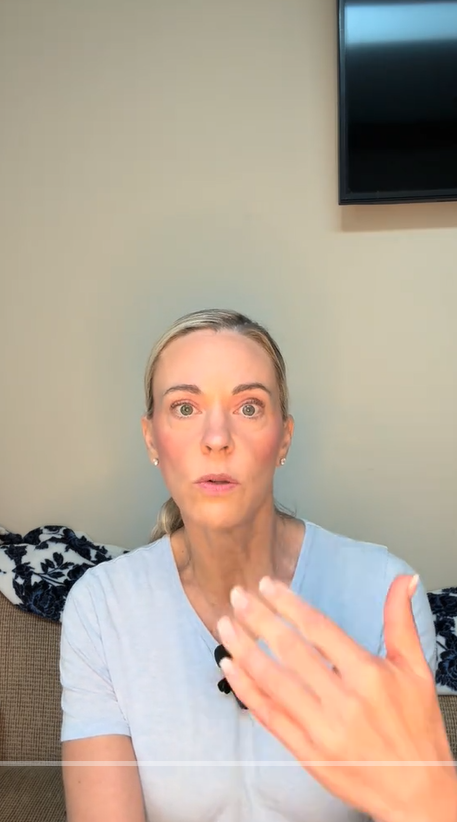 Kate Gosselin recounts how a hospital staff member shielded the ultrasound screen during a tense moment in her pregnancy, as posted on September 3, 2025 | Source: Tiktok/kate.gosselin