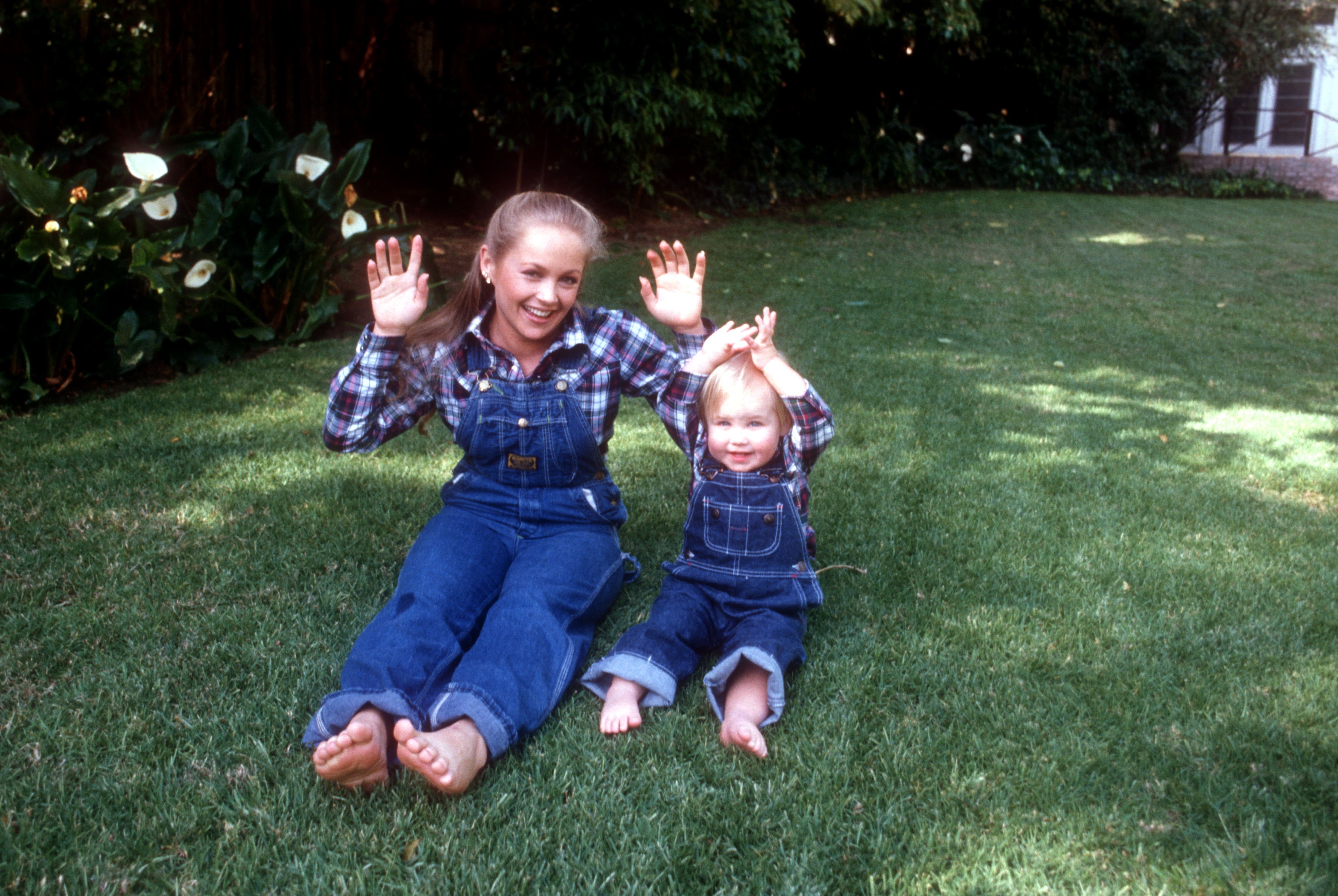 The actress and daughter Cherish Lee posing together on January 5, 1984, in Hollywood, Los Angeles | Source: Getty Images