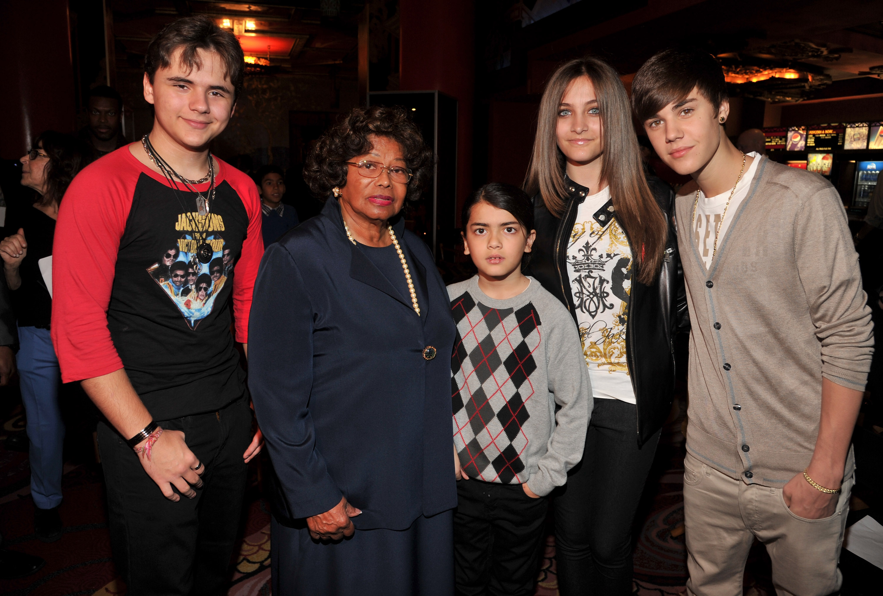 Prince Michael, Katherine Jackson, Bigi, and Paris Jackson with Justin Bieber at the immortalization of Michael Jackson on January 26, 2012, in Los Angeles, California. | Source: Getty Images
