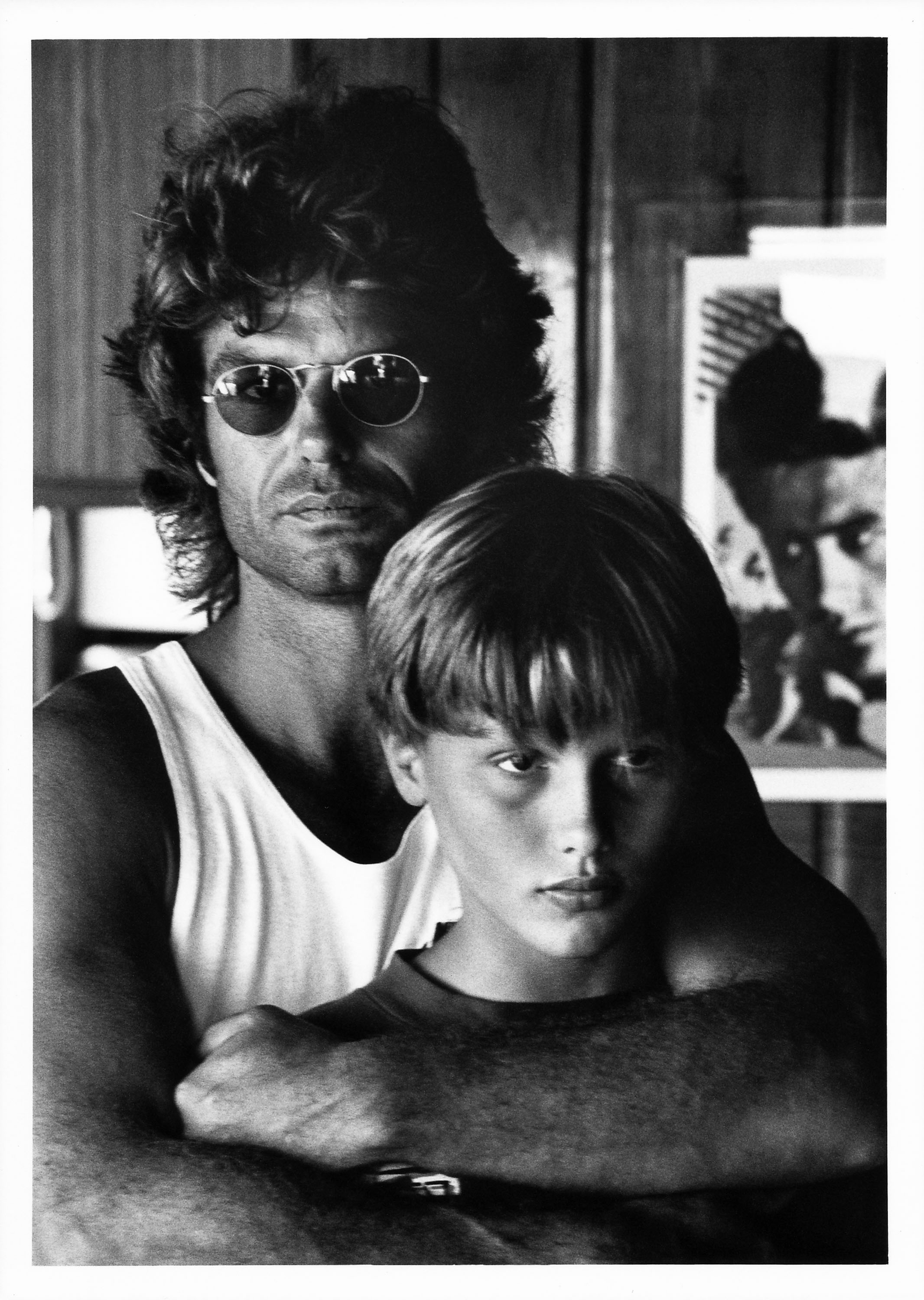 Harry Hamlin and Dimitri Hamlin posing for a photo at their home on August 1, 1993, California. | Source: Getty Images