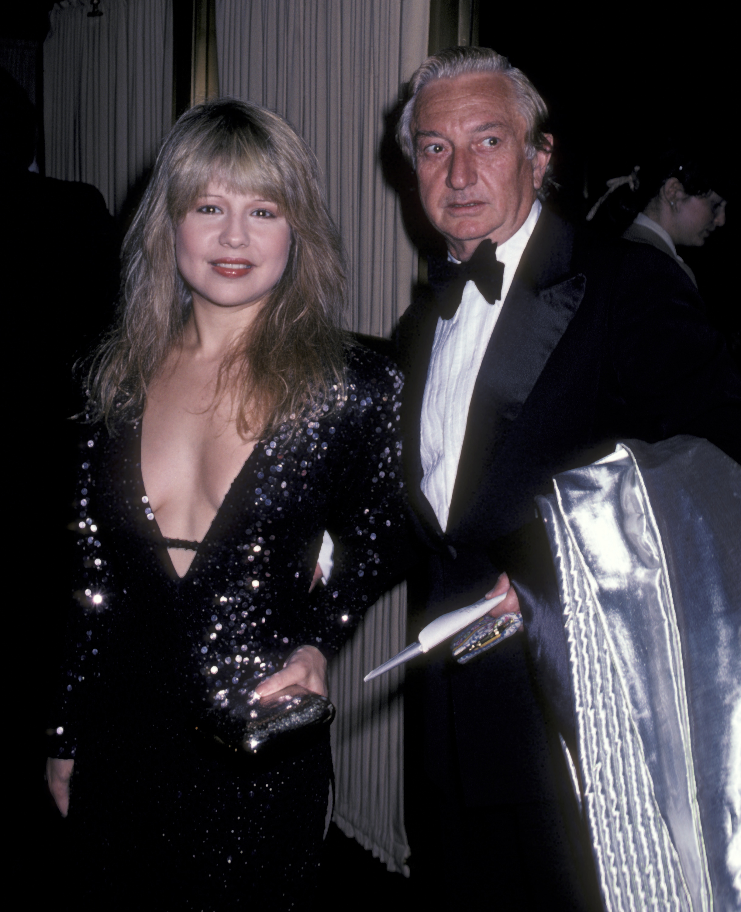 The American actress and Meshulam Riklis during "The Chosen" premiere in 1981 in New York. | Source: Getty Images