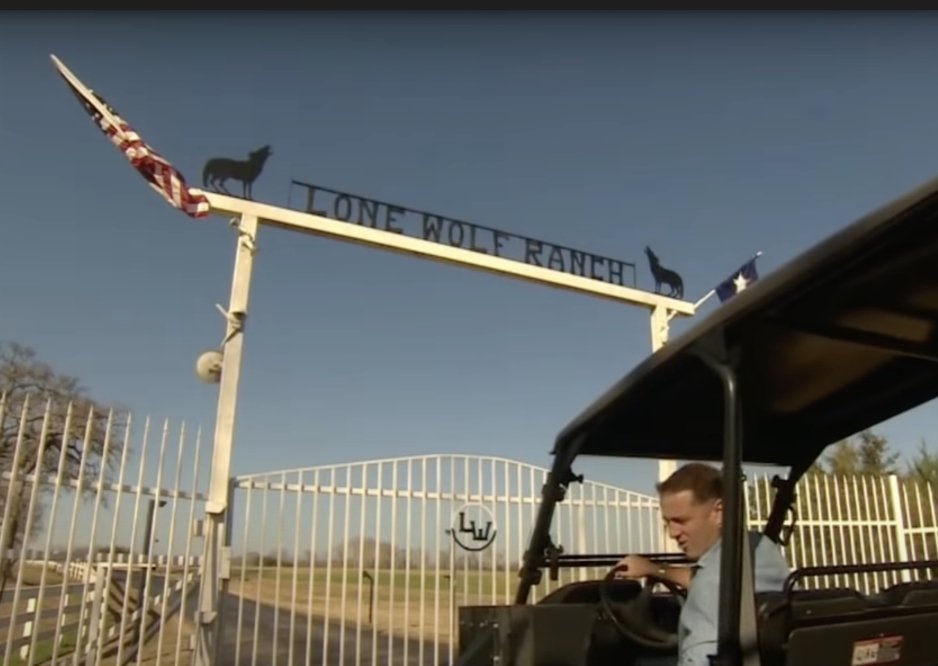 Picture of the entrance of Chuck Norris ranch | Source: Youtube.com/TODAY