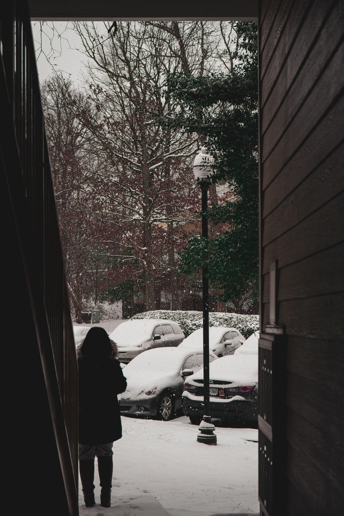 Ben saw the girl by the bus stop | Source: Unsplash