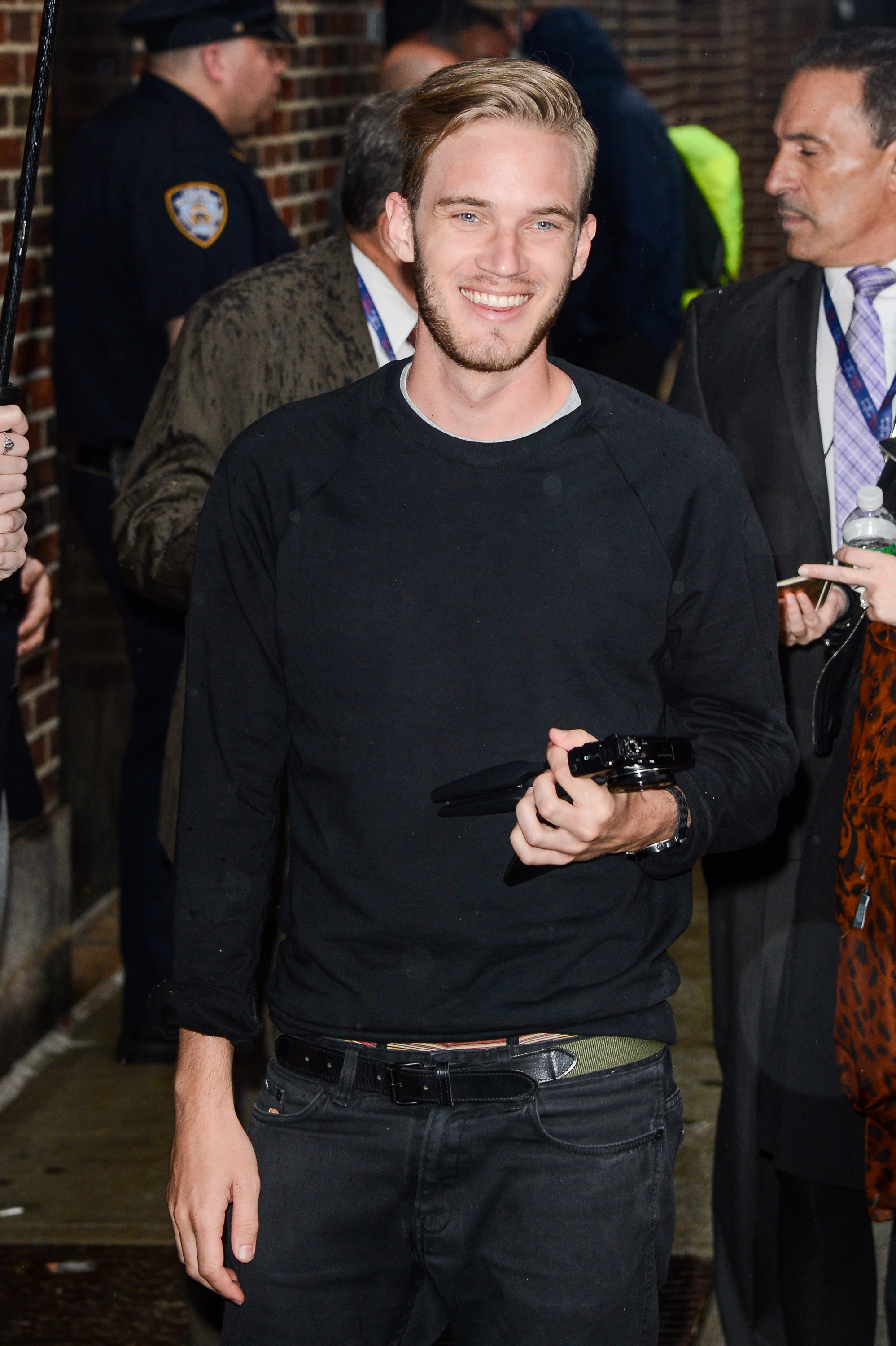 PewDiePie at "The Late Show with Stephen Colbert" taping at the Ed Sullivan Theater on October 1, 2015, in New York. | Source: Getty Images