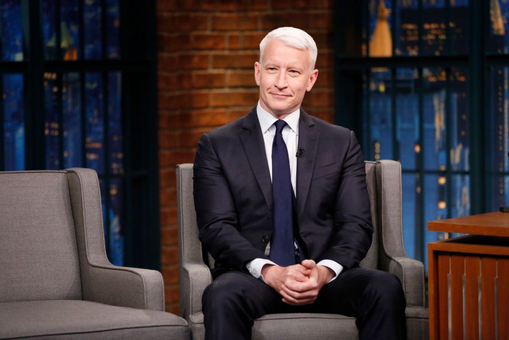 Anderson Cooper during an interview on season 4 of the "Late Night with Seth Meyers" on September 19, 2017 | Photo: Lloyd Bishop/NBCU Photo Bank/NBCUniversal/Getty Images