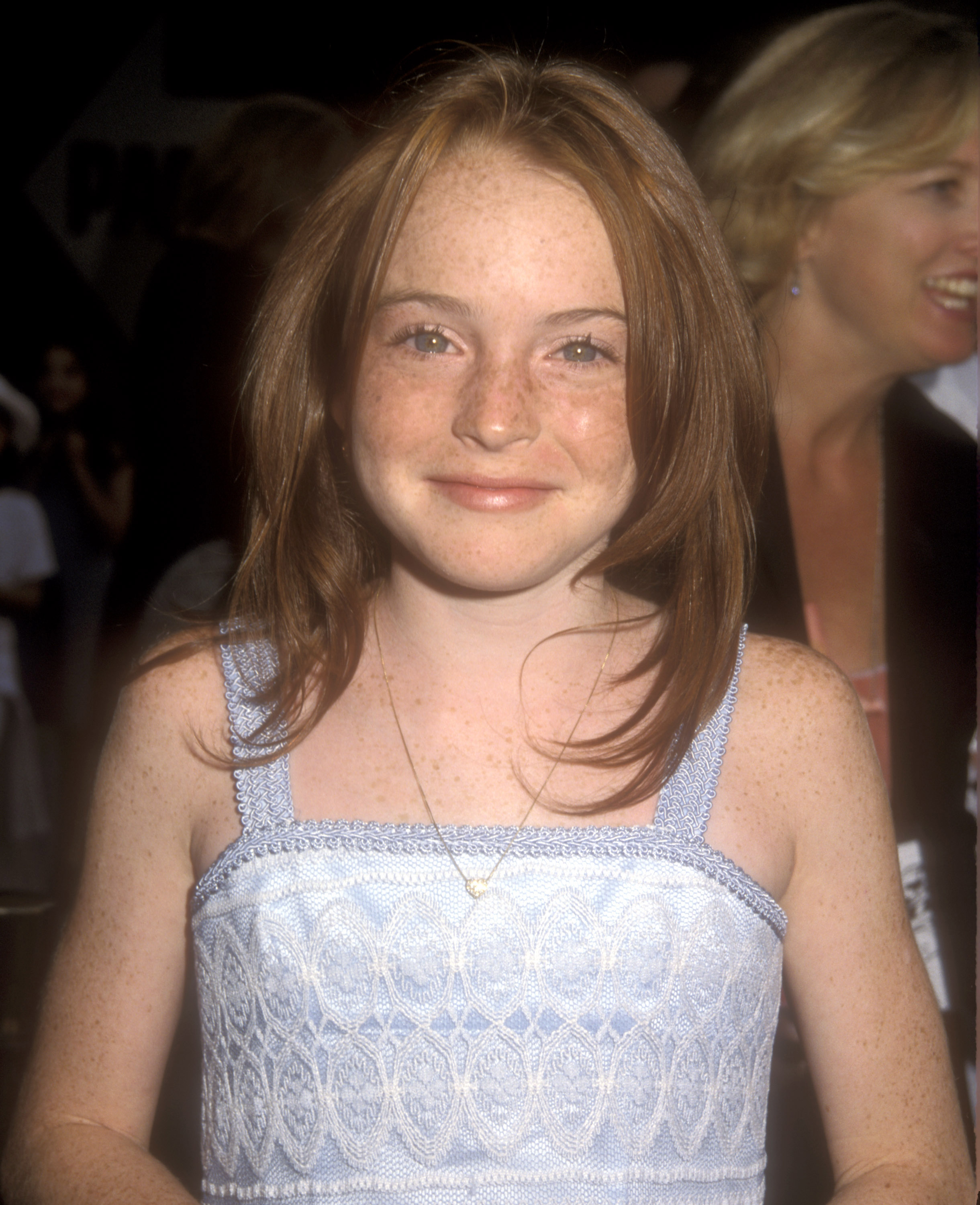 Lindsay Lohan at the Mann National Theatre for "The Parent Trap" Los Angeles premiere in Westwood, California, on July 2, 1998 | Source: Getty Images