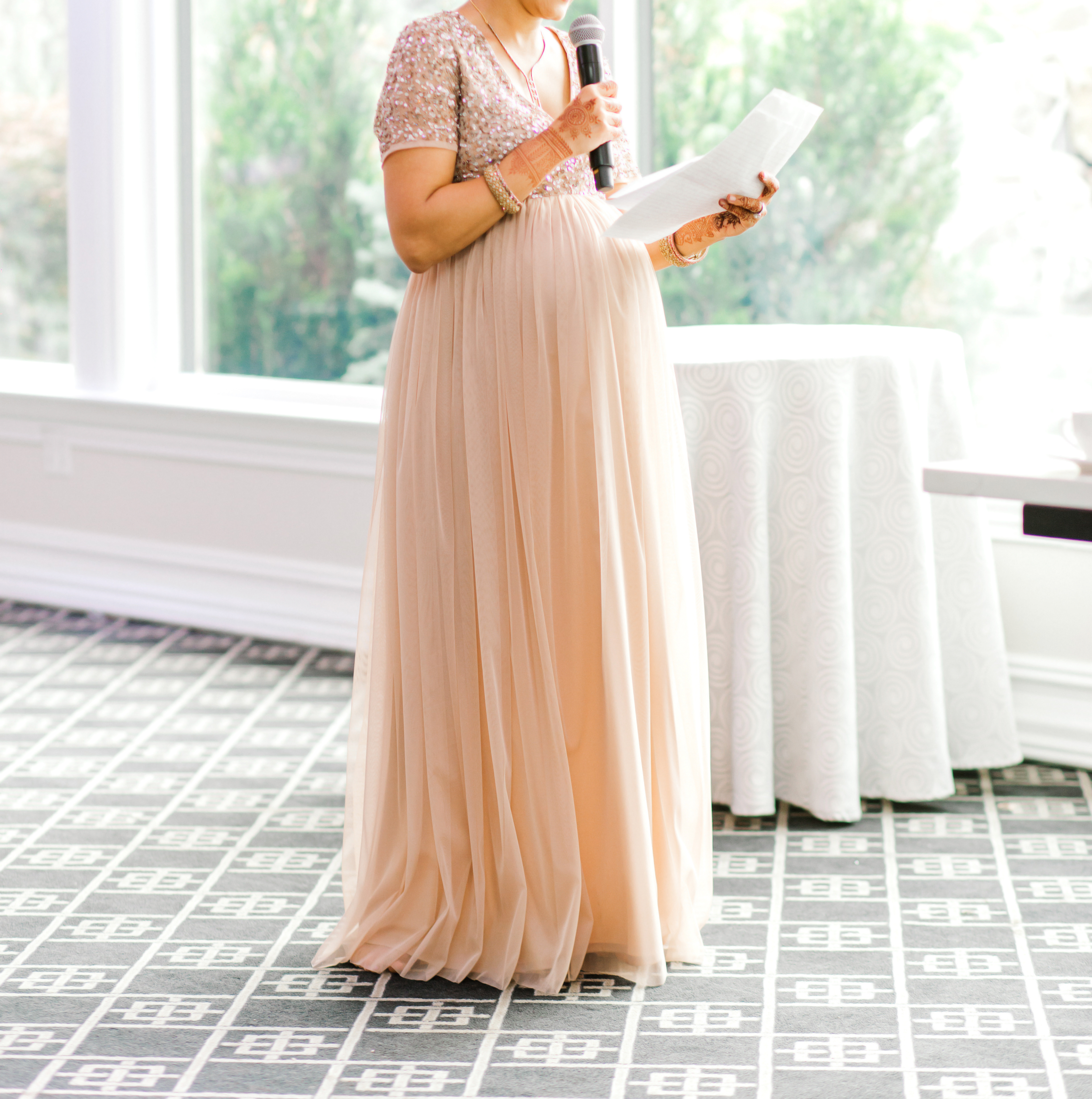 An image of someone from a wedding party giving a speech | Source: Shutterstock