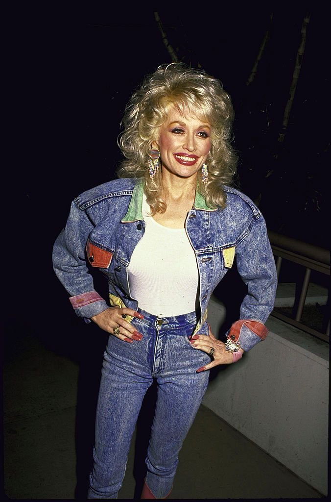Dolly Parton in a photo uploaded on January 01, 1988 | Photo: Kevin Winter/DMI/The LIFE Picture Collection/Getty Images