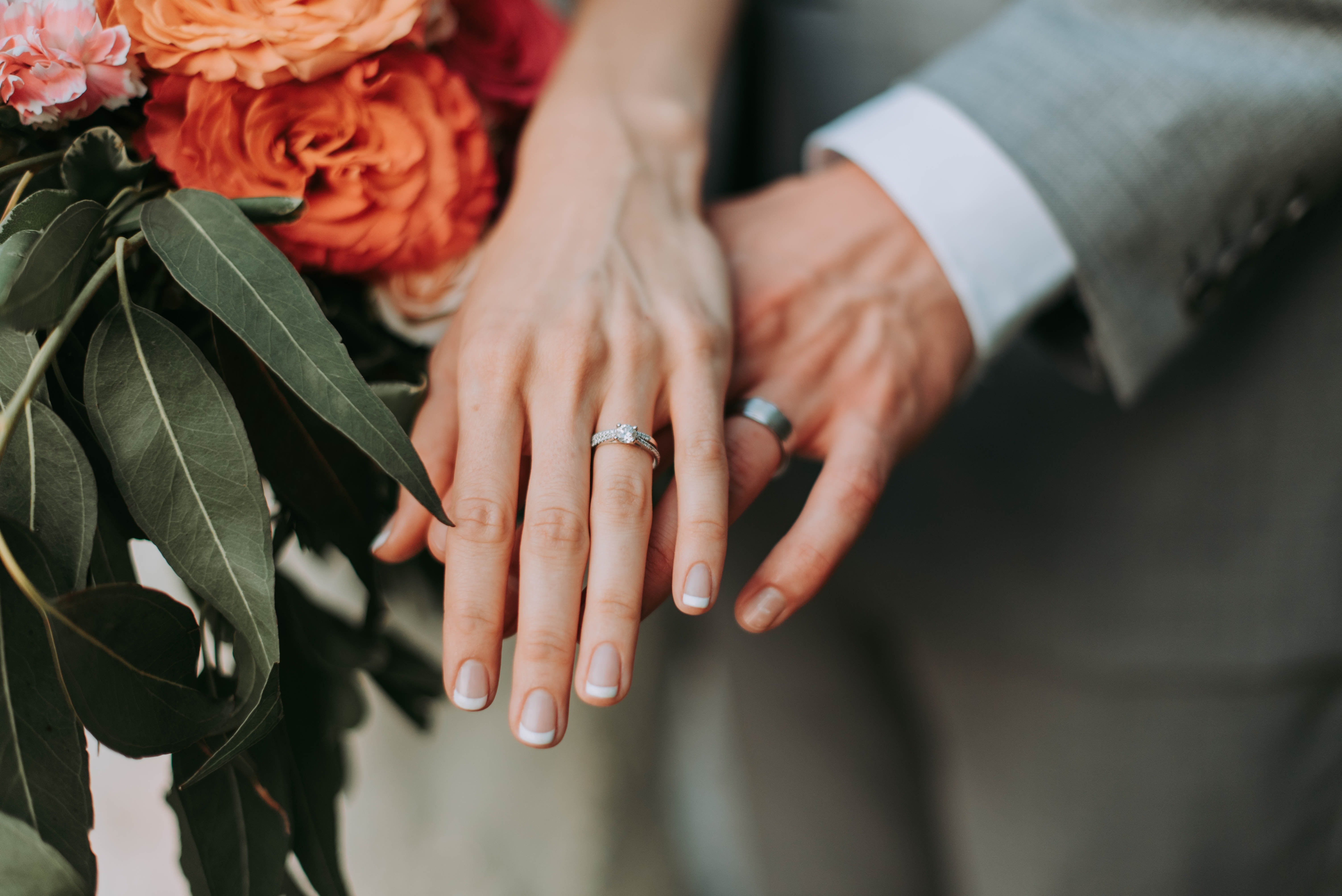 Some lashed out at OP saying wedding rings don't just technically represent one's relationship status | Photo: Unsplash