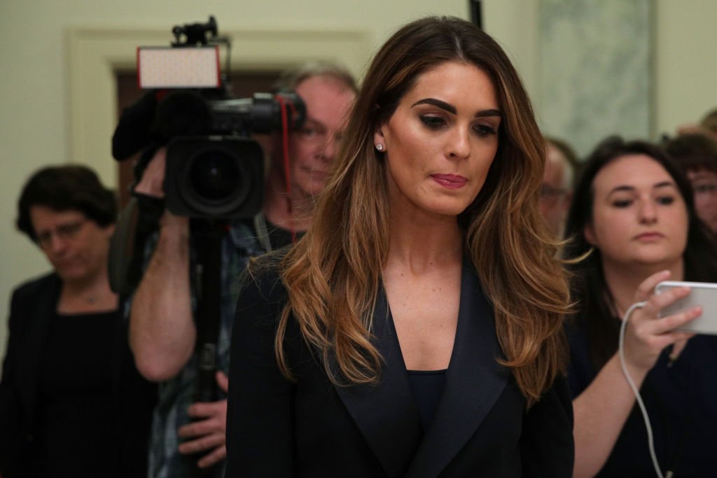 Die Kommunikationsdirektorin des Weißen Hauses, Hope Hicks, sagt vor dem Justizausschuss des Hauses hinter verschlossenen Türen aus (Foto von Alex Wong) | Quelle: Getty Images Die Kommunikationsdirektorin des Weißen Hauses, Hope Hicks, sagt vor dem Justizausschuss des Hauses hinter verschlossenen Türen aus (Foto von Alex Wong) | Quelle: Getty Images