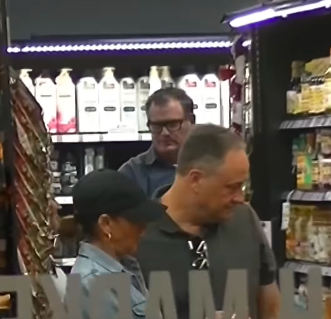 Kamala Harris and Doug Emhoff shopping at 99 Ranch Market Asian Grocery store. | Source: Instagram/dailymail