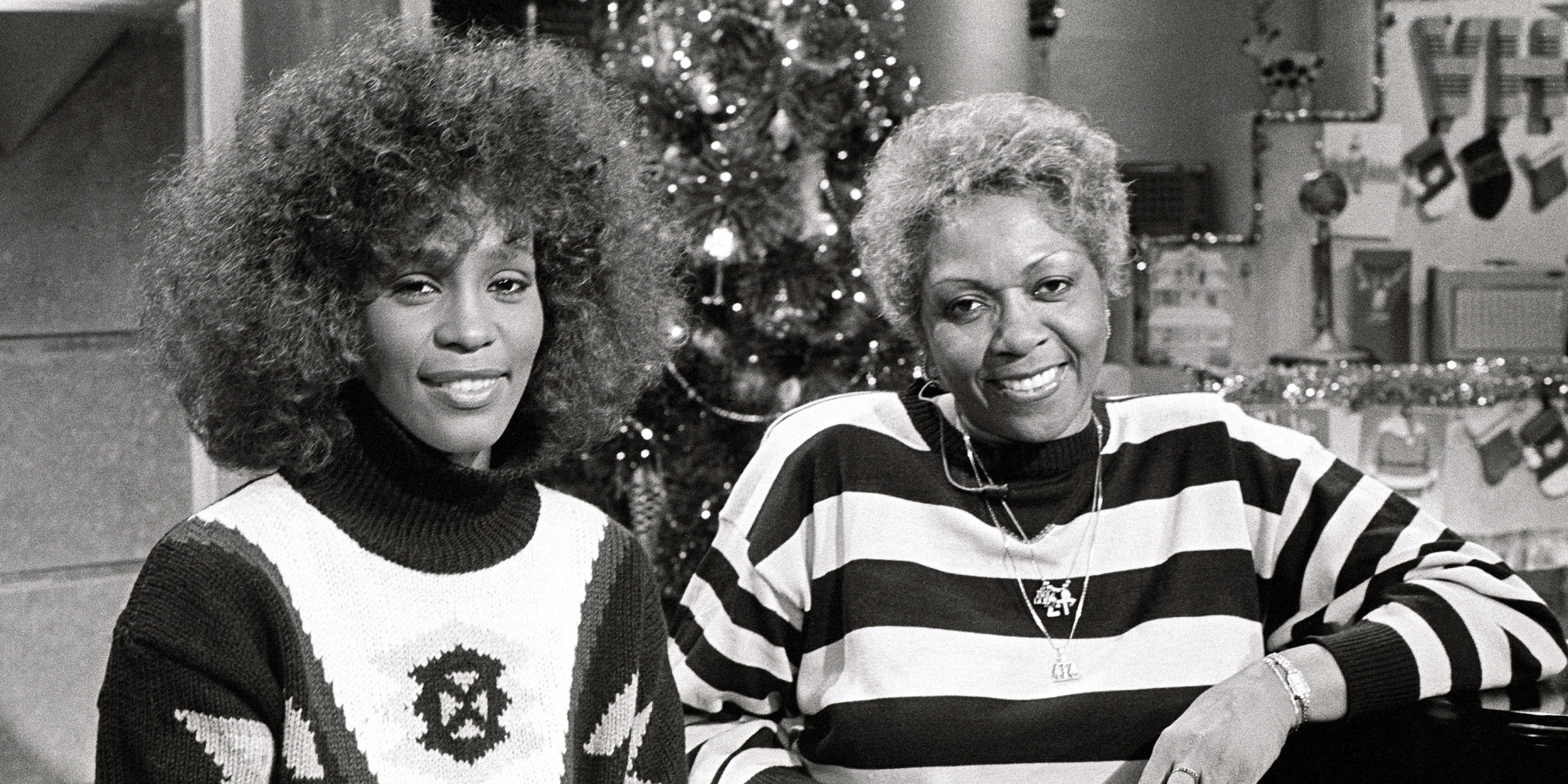 Cissy Houston with her daughter, Whitney | Source: Getty Images