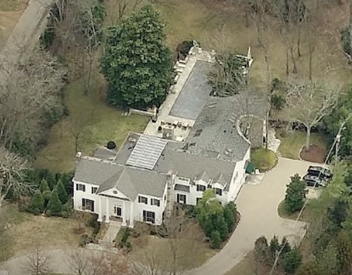 Luftaufnahme des Familienhauses von Reese Witherspoon und Jim Toth in Nashville | Quelle: YouTube/@FamousEntertainment