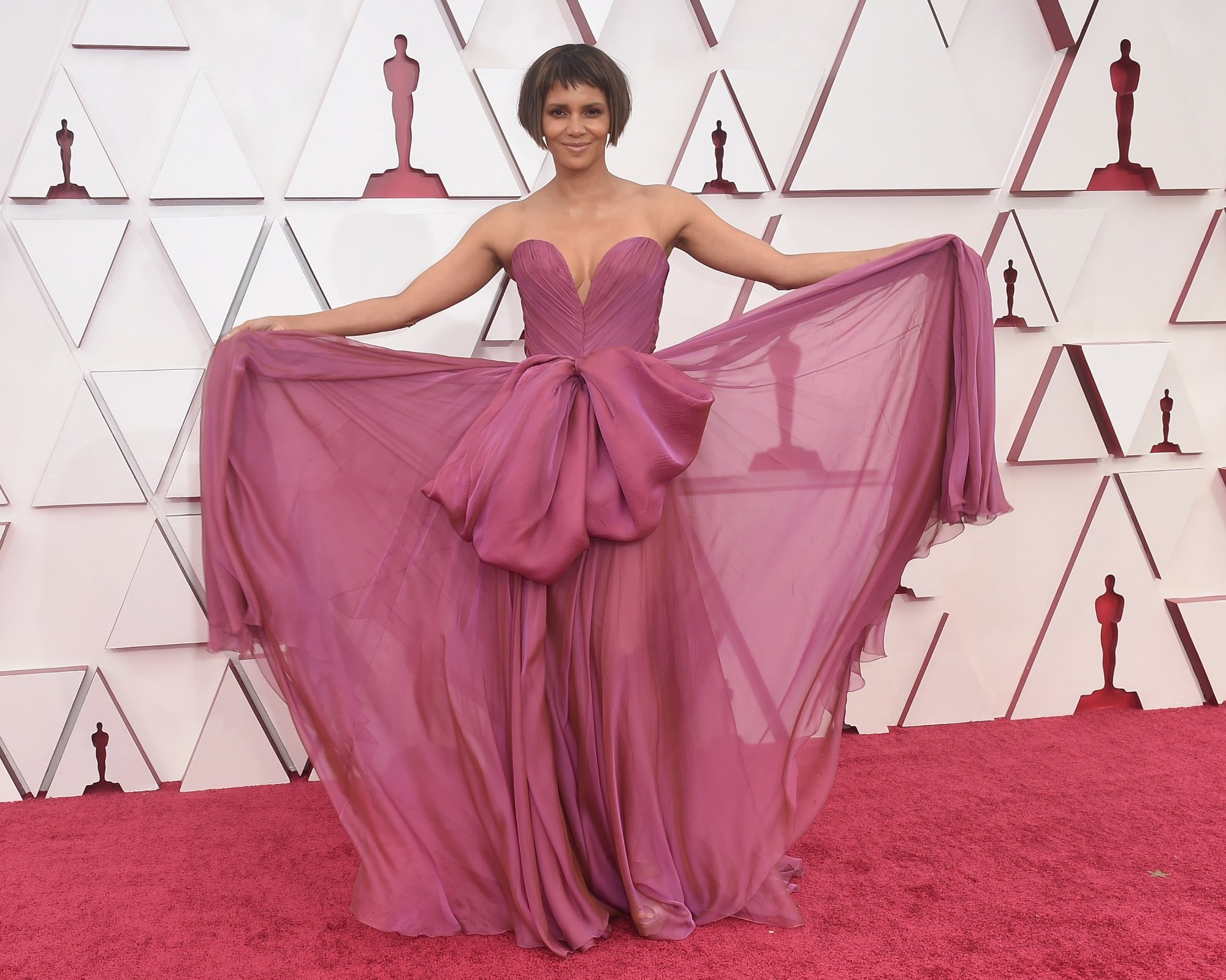 Halle Berry en Premios Oscar 2021 en Los Ángeles. | Foto: Getty Images