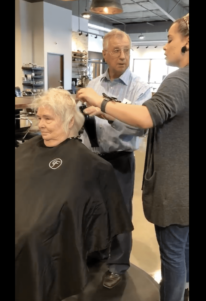 Andrew learns how to style his wife Theresa's hair. | Source: facebook.com/raigen.kelley