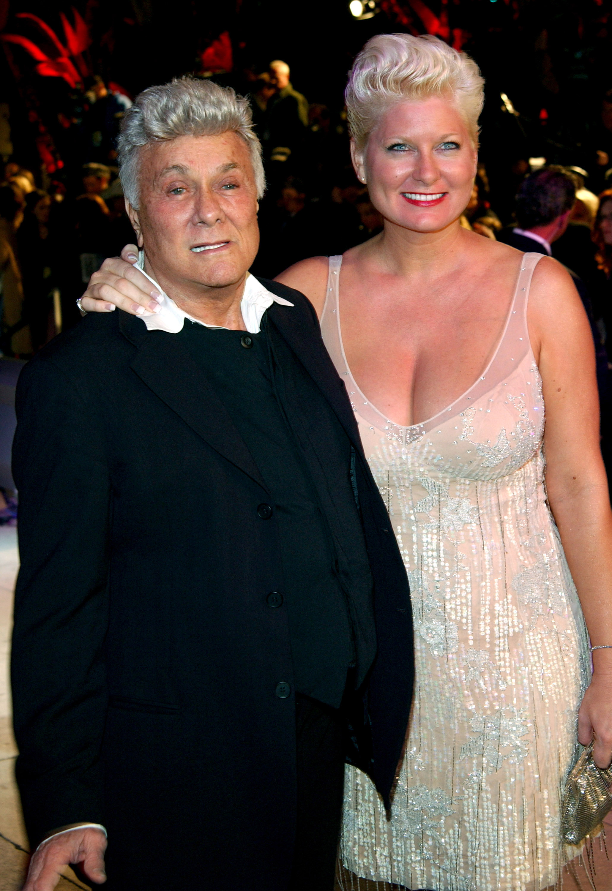 Tony Curtis and wife Jill Vandenberg during 2004 Vanity Fair Oscar Party at Mortons in Beverly Hills, California, United States. | Source: Getty Images