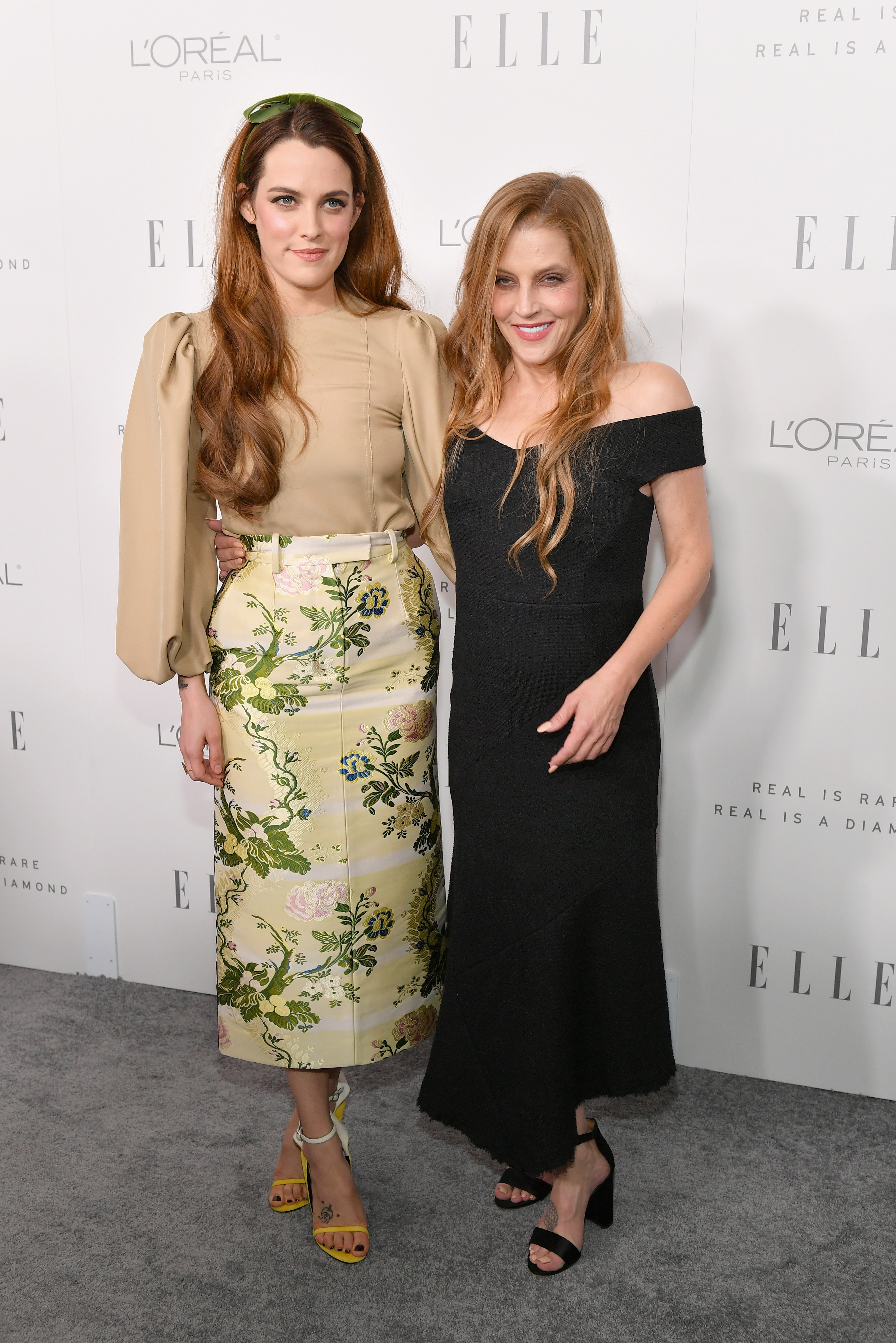 Riley Keough and Lisa Marie Presley at ELLE's 24th Annual Women in Hollywood Celebration in Los Angeles, California on October 16, 2017 | Source: Getty Images