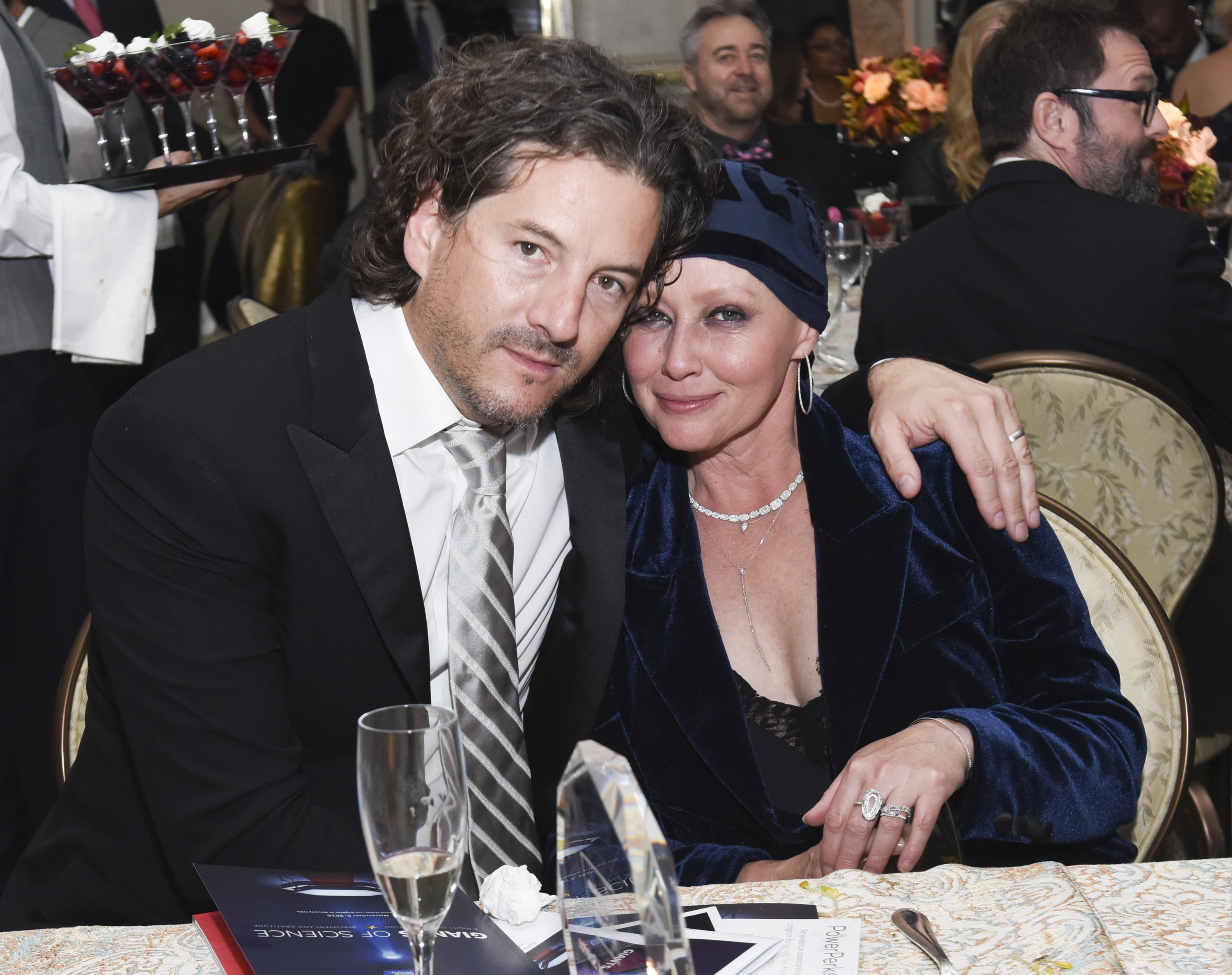 Kurt Iswarienko and Shannen Doherty at American Cancer Society's Giants of Science Los Angeles Gala in Los Angeles, California on November 5, 2016 | Source: Getty Images