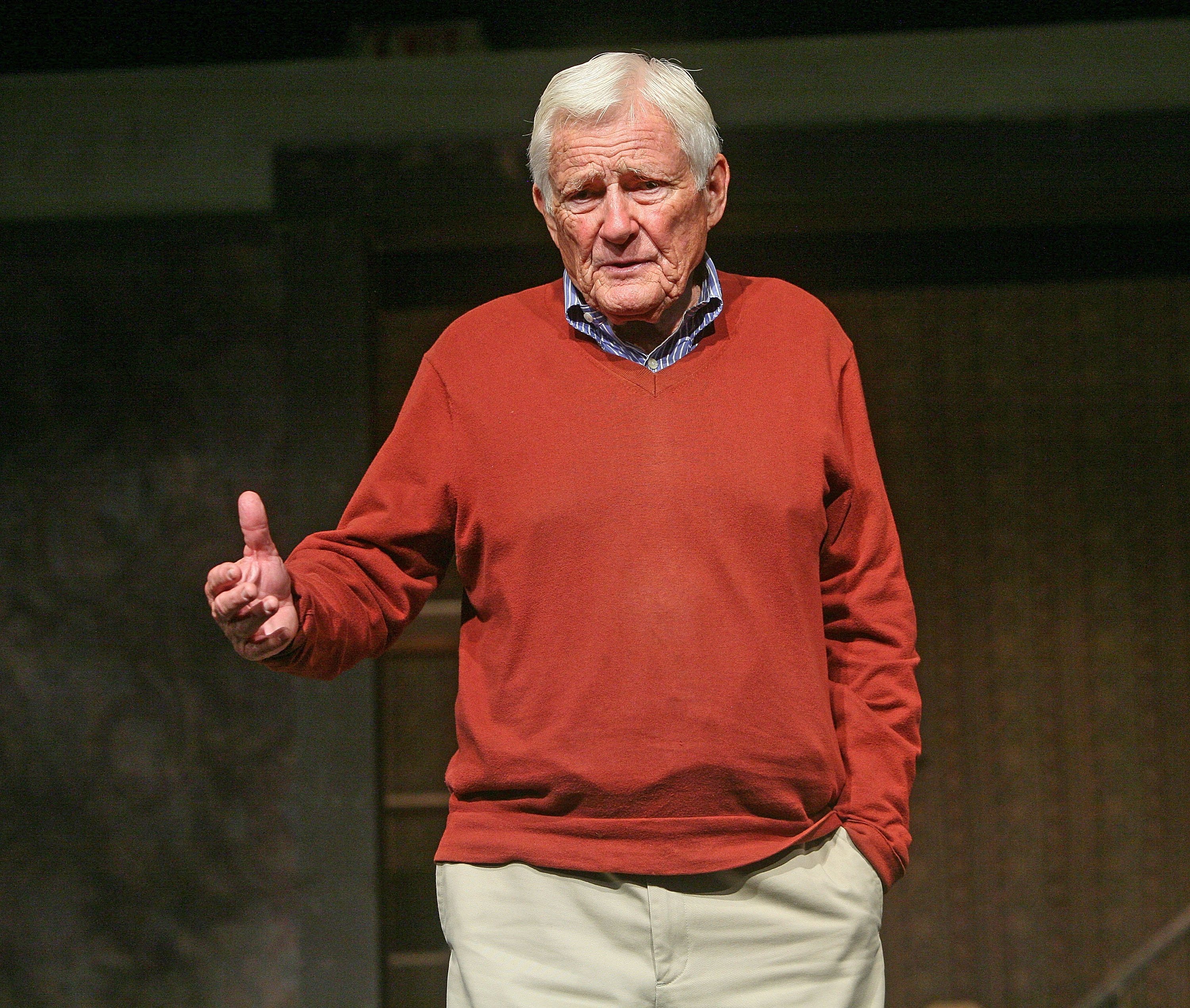 Comedian Orson Bean performs his one man play "Safe At Home - an evening with Orson Bean" at Pacific Resident Theatre on March 26, 2016 in Venice, California | Photo: Getty Images