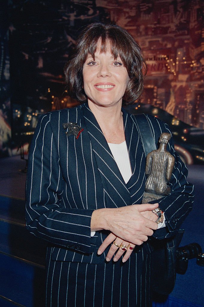 Diana Rigg with her award for Best Actress, for 'Medea', at the Evening Standard Theatre Awards | Getty Images
