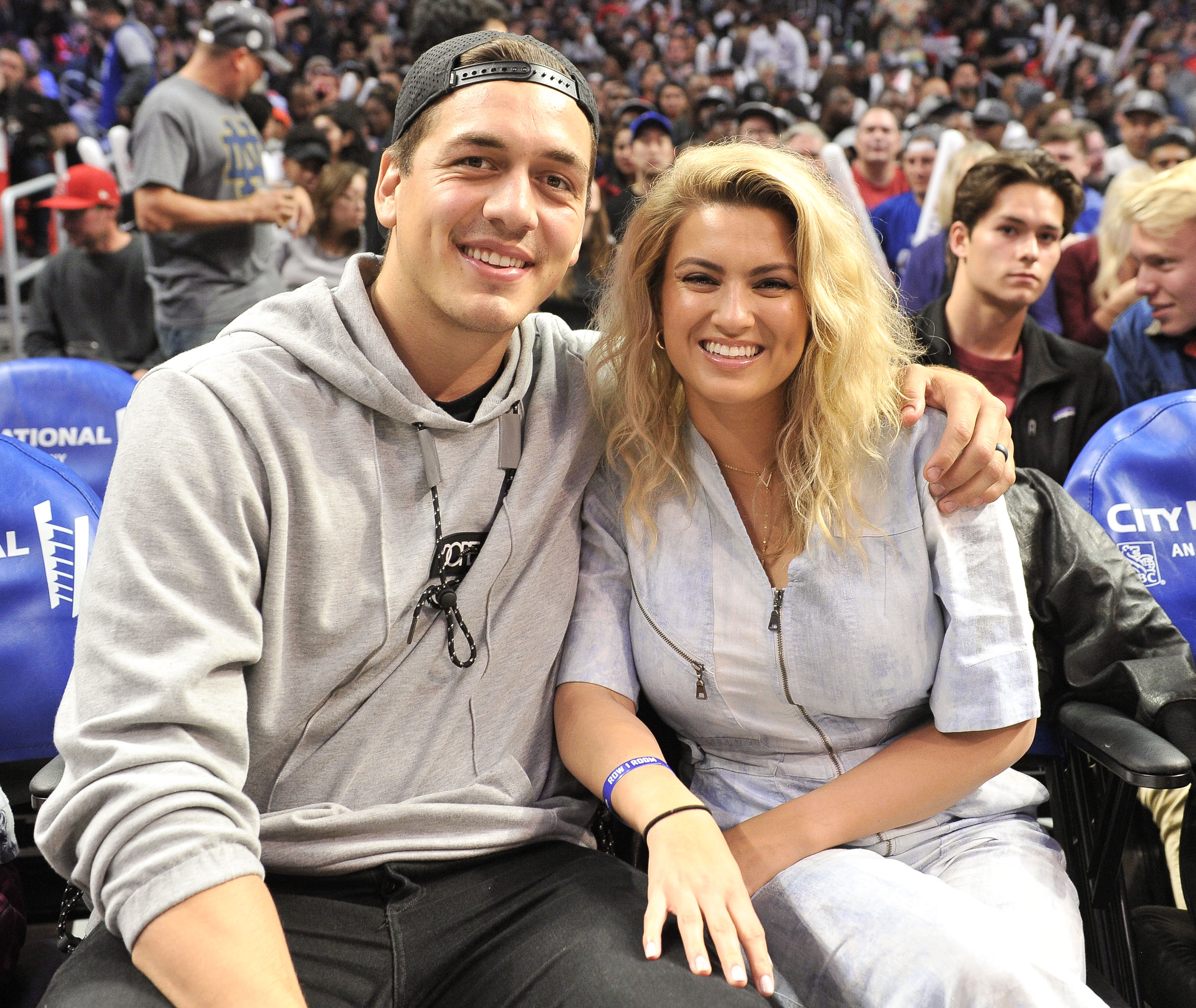 Tori Kelly and André Murillo attend a game between the Los Angeles Clippers and the Atlanta Hawks at Staples Center, on November 16, 2019, in Los Angeles, California. | Source: Getty Images