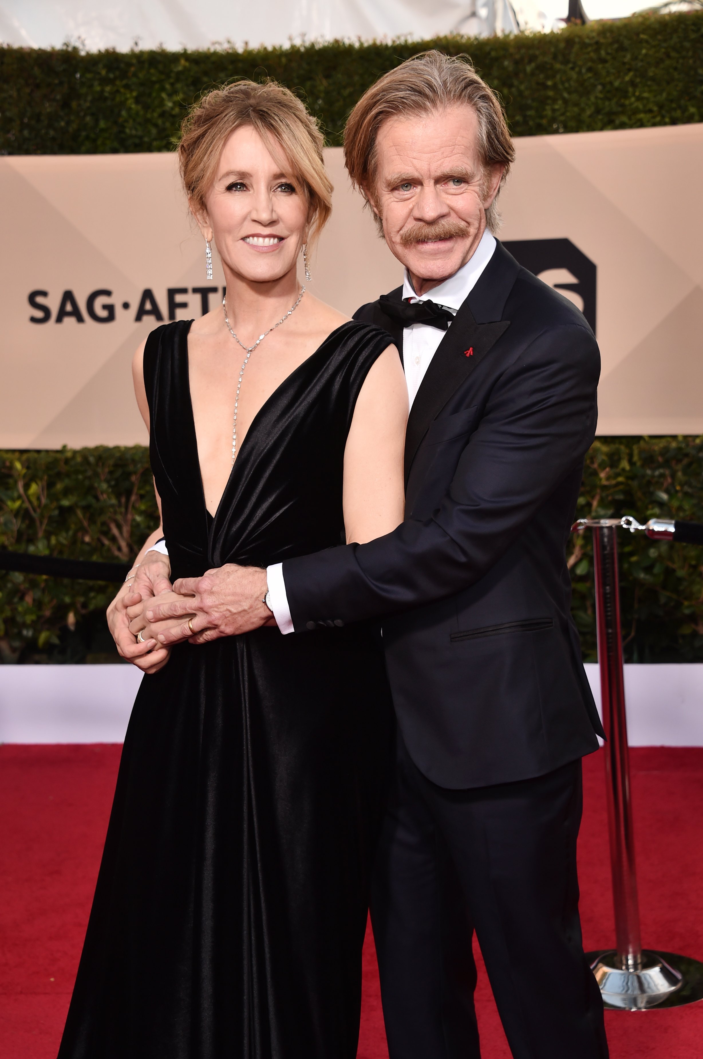 Felicity Huffman & William H. Macy at the 24th Annual Screen Actors Guild Awards on Jan. 21, 2018 in California | Photo: Getty Images