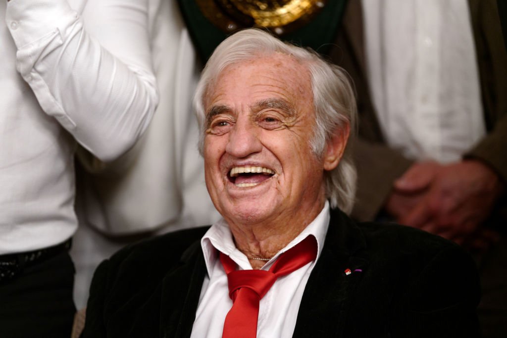 L'acteur Jean-Paul Belmondo assiste à la cérémonie des Gants d'or le 18 octobre 2019. | Photo : Getty Images L'acteur Jean-Paul Belmondo assiste à la cérémonie des Gants d'or le 18 octobre 2019. | Photo : Getty Images