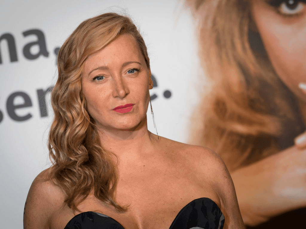 LYON, FRANCE - 13 OCTOBRE : Julie Ferrier assiste à la cérémonie d'ouverture du 10ème Festival du Film Lumière le 13 octobre 2018 à Lyon, France. | Photo : Getty Images