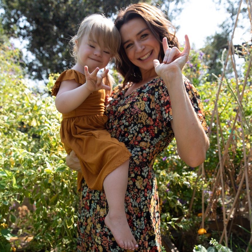 Caterina Scorsone and her daughter from a post dated November 14, 2020. | Source: Instagram/caterinascorsone